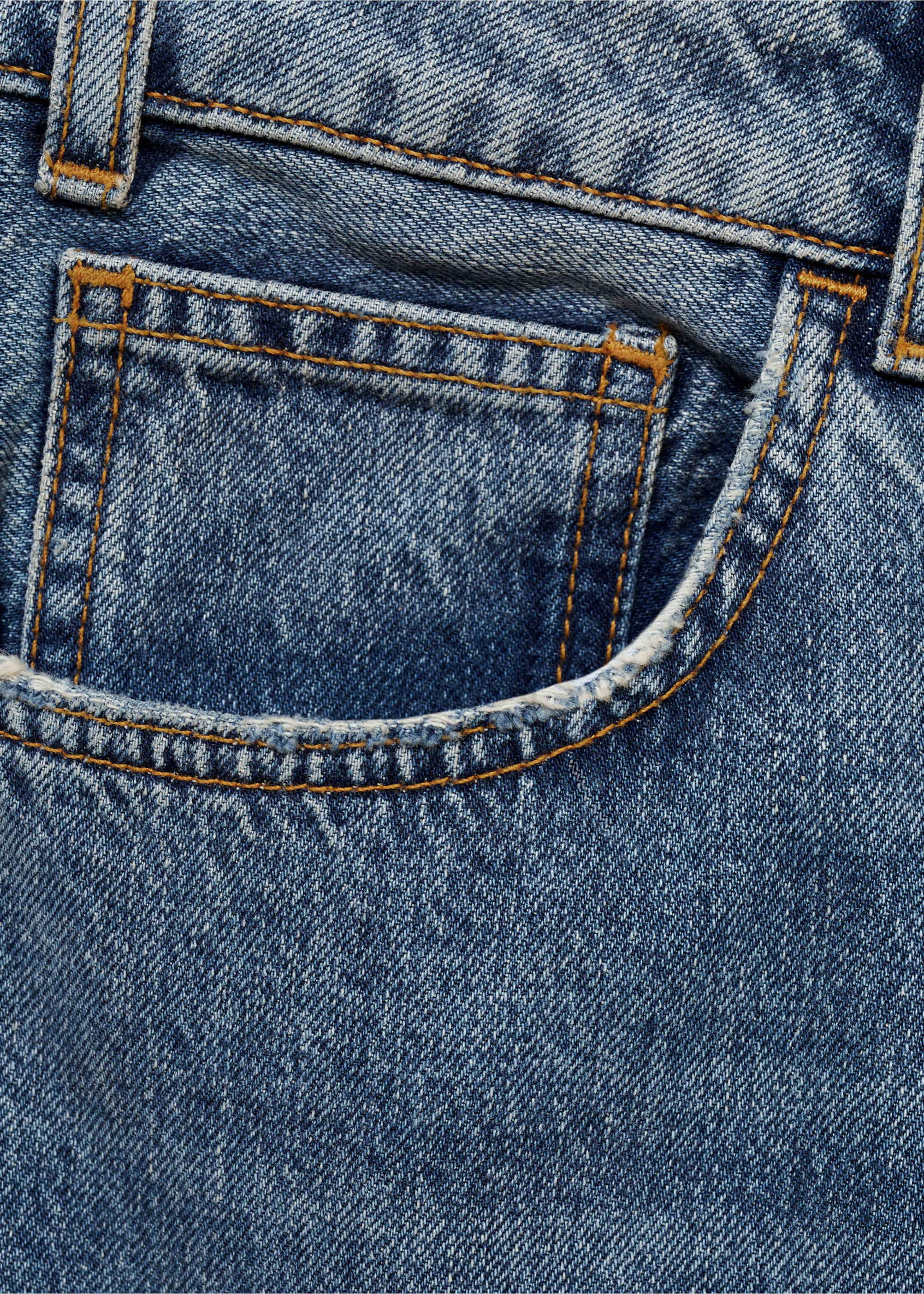 Gerade Jeans mit mittlerem Bund und Schlitzen - Detail des Artikels 8, Dunkelblau. Ref: 77974068-00.