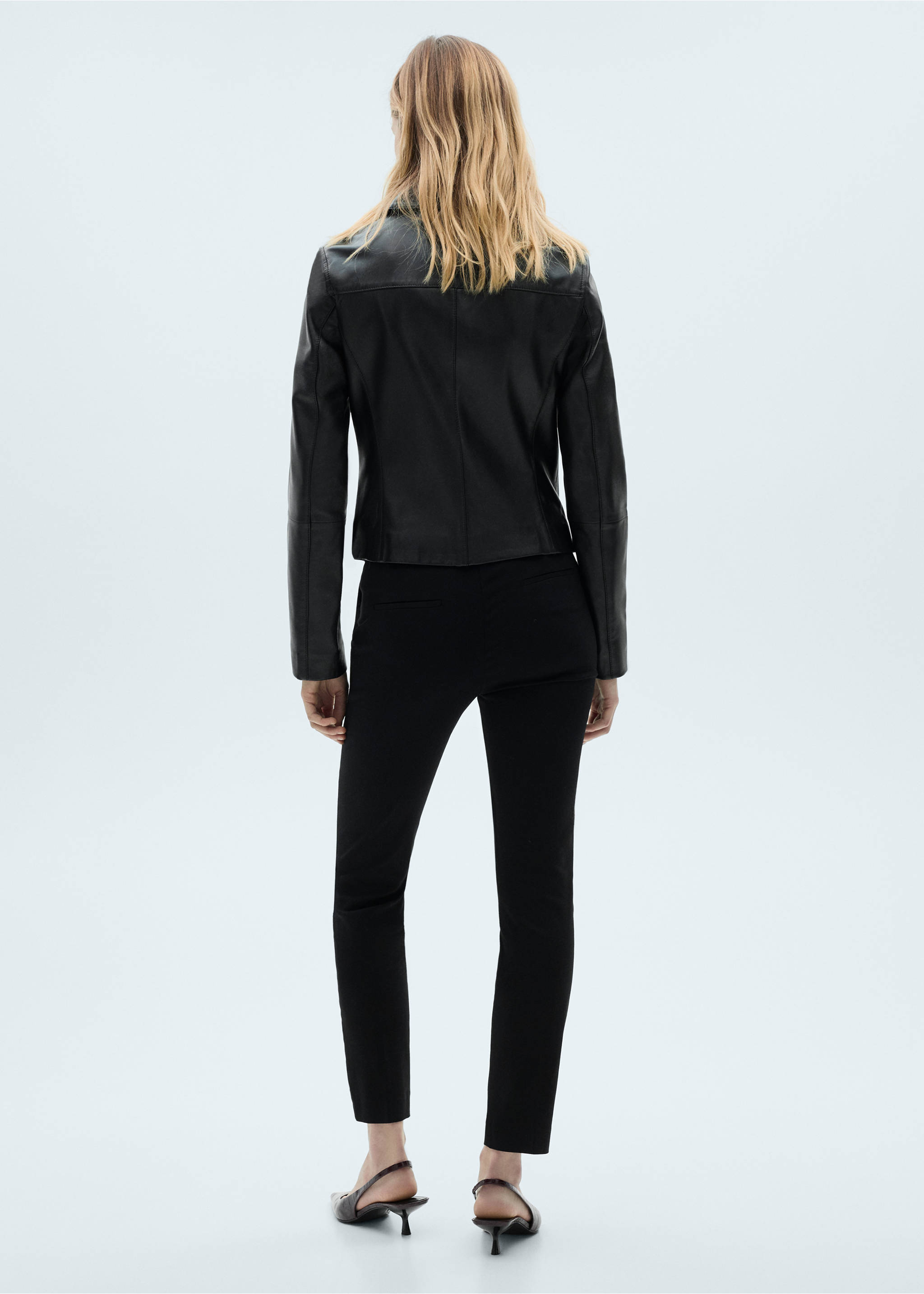 Skinny Hose in 7/8-Länge - Rückseite des Artikels, Schwarz. Ref: 83700555-00.