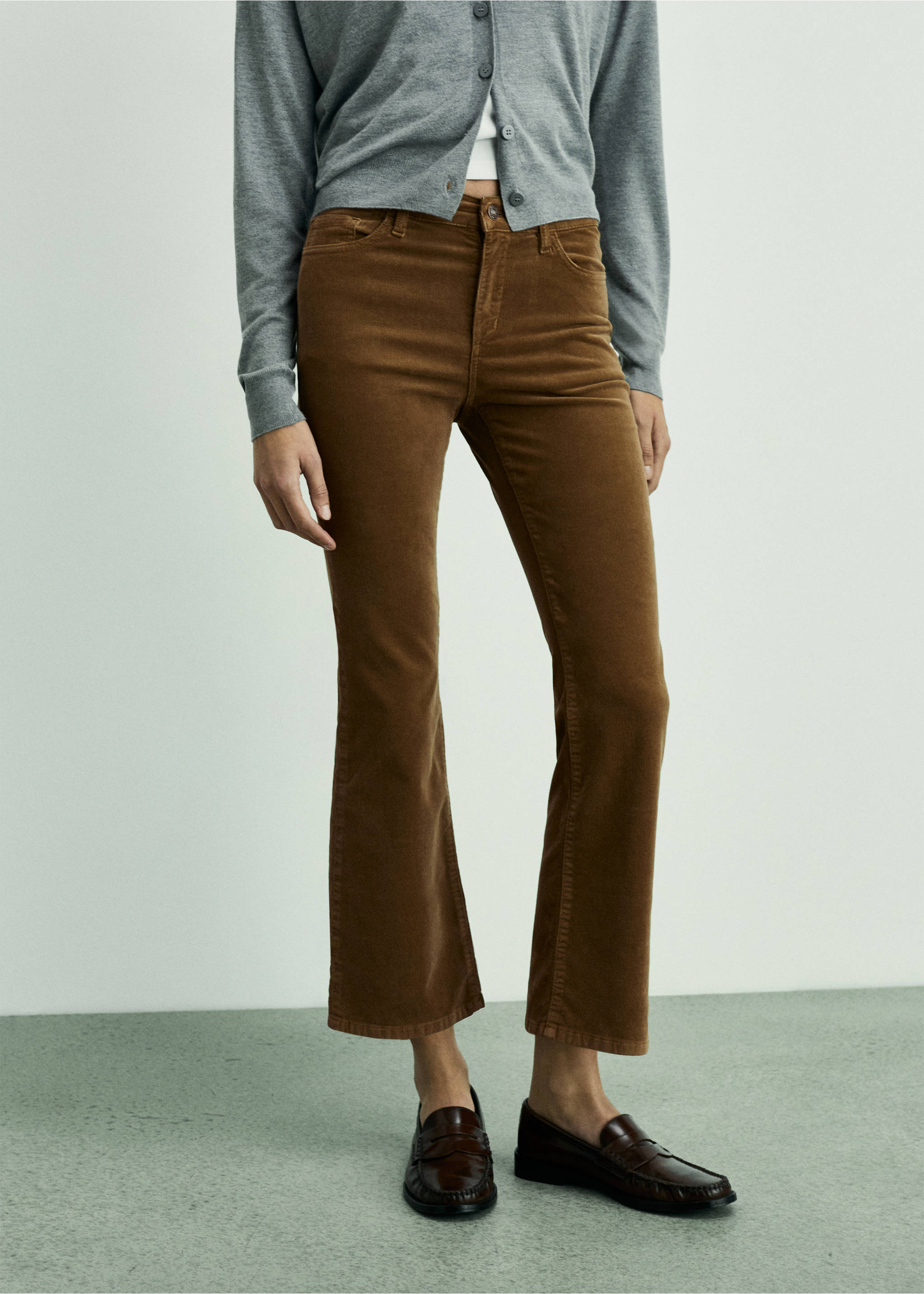 Pantaloni Sienna flare crop velluto a coste - Piano medio, Marrone medio. Ref: 87000220-00.