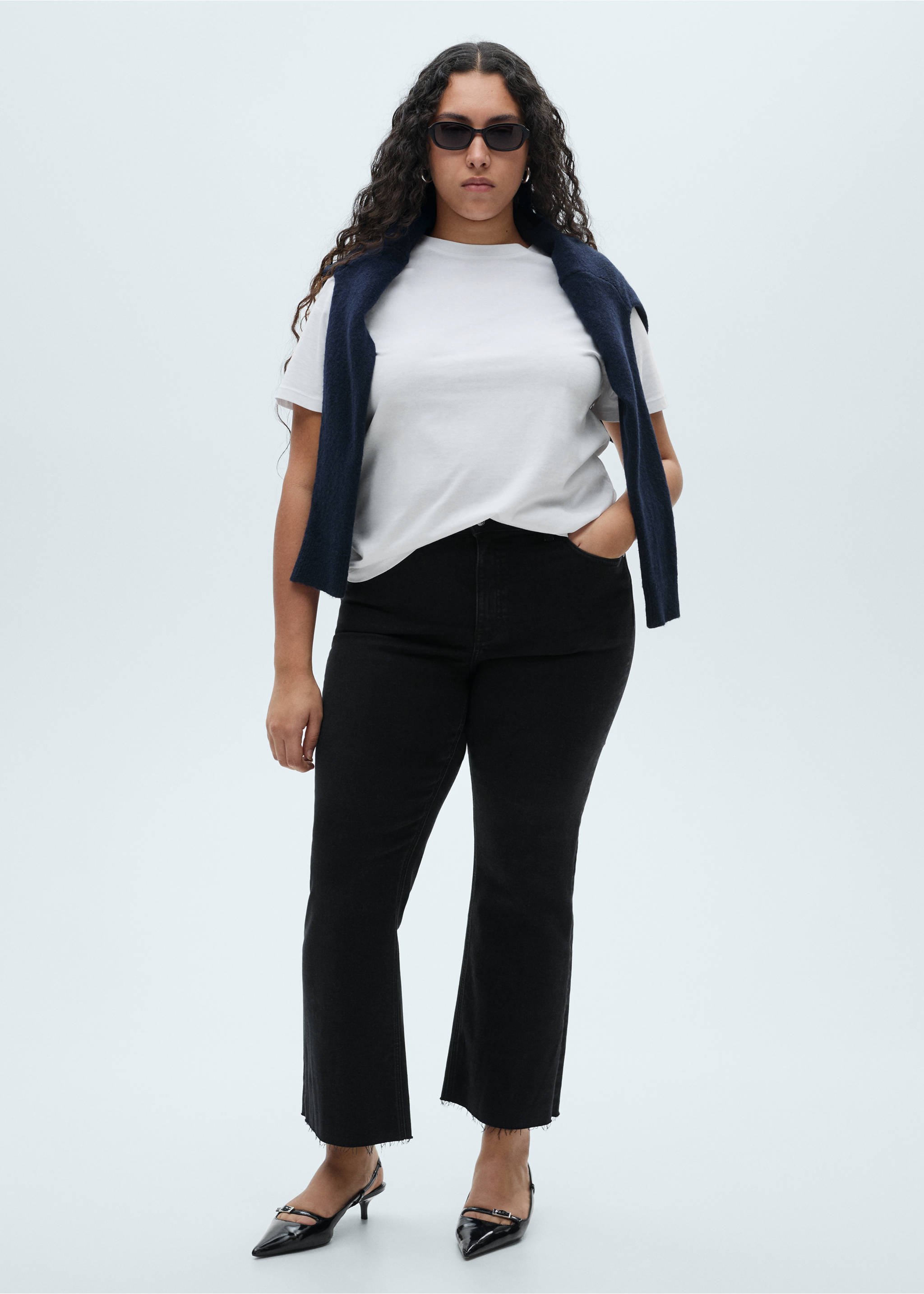 Sienna flared cropped jeans - Details of the article 3, Black denim. Ref: 87000223-00.