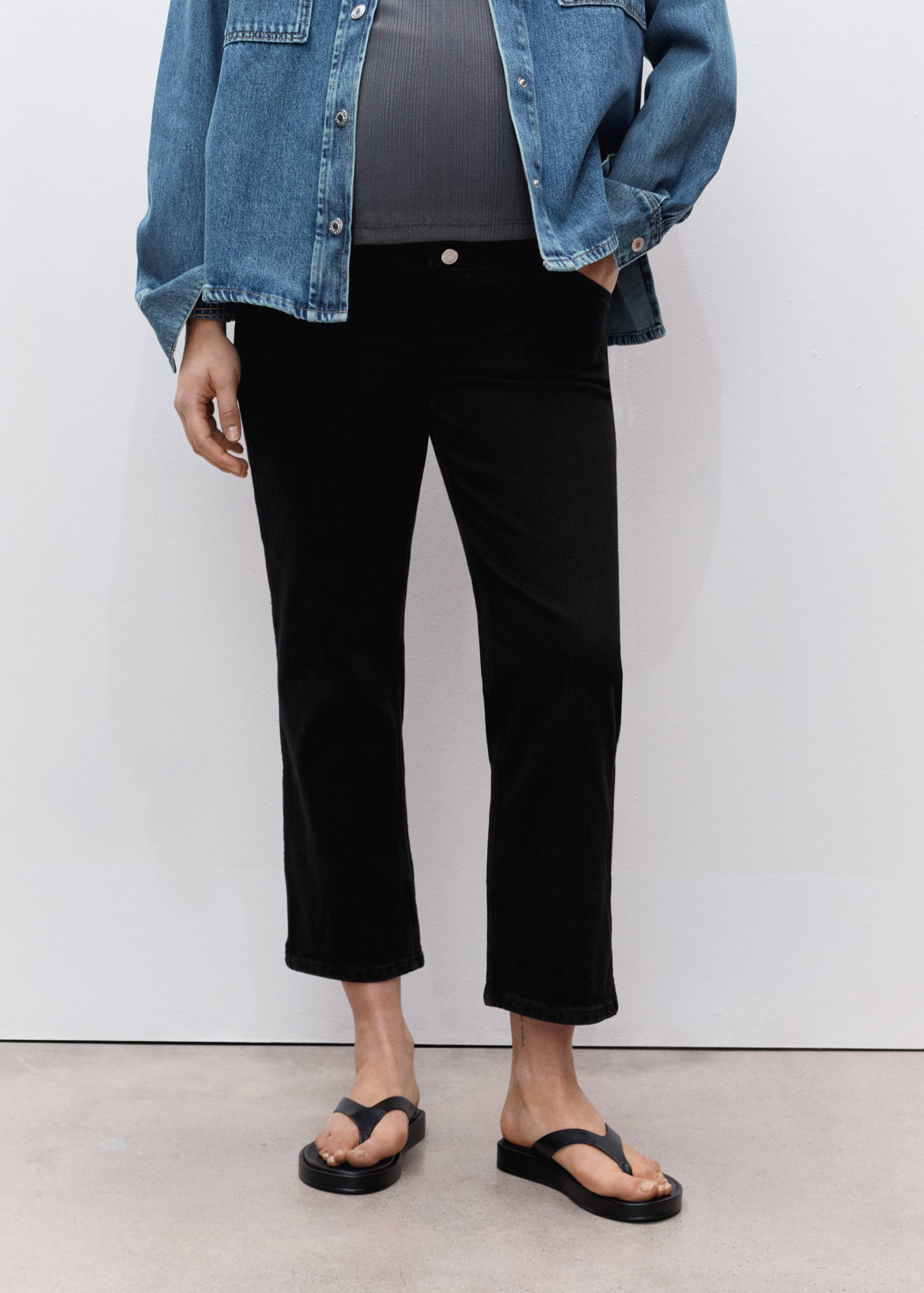 Jeans rectos premamá - Plano medio