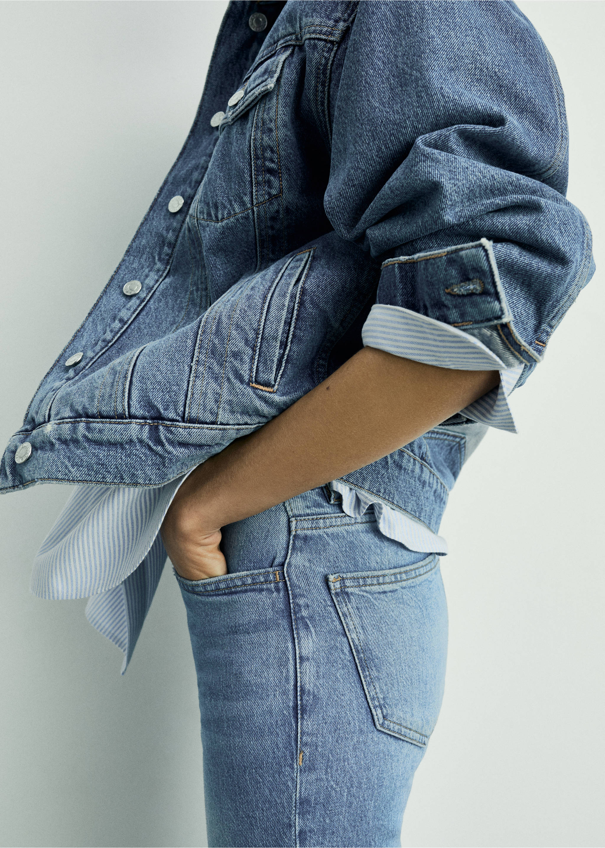 Fiona flared mid-rise jeans - Details of the article 6, Medium Blue. Ref: 87000288-00.