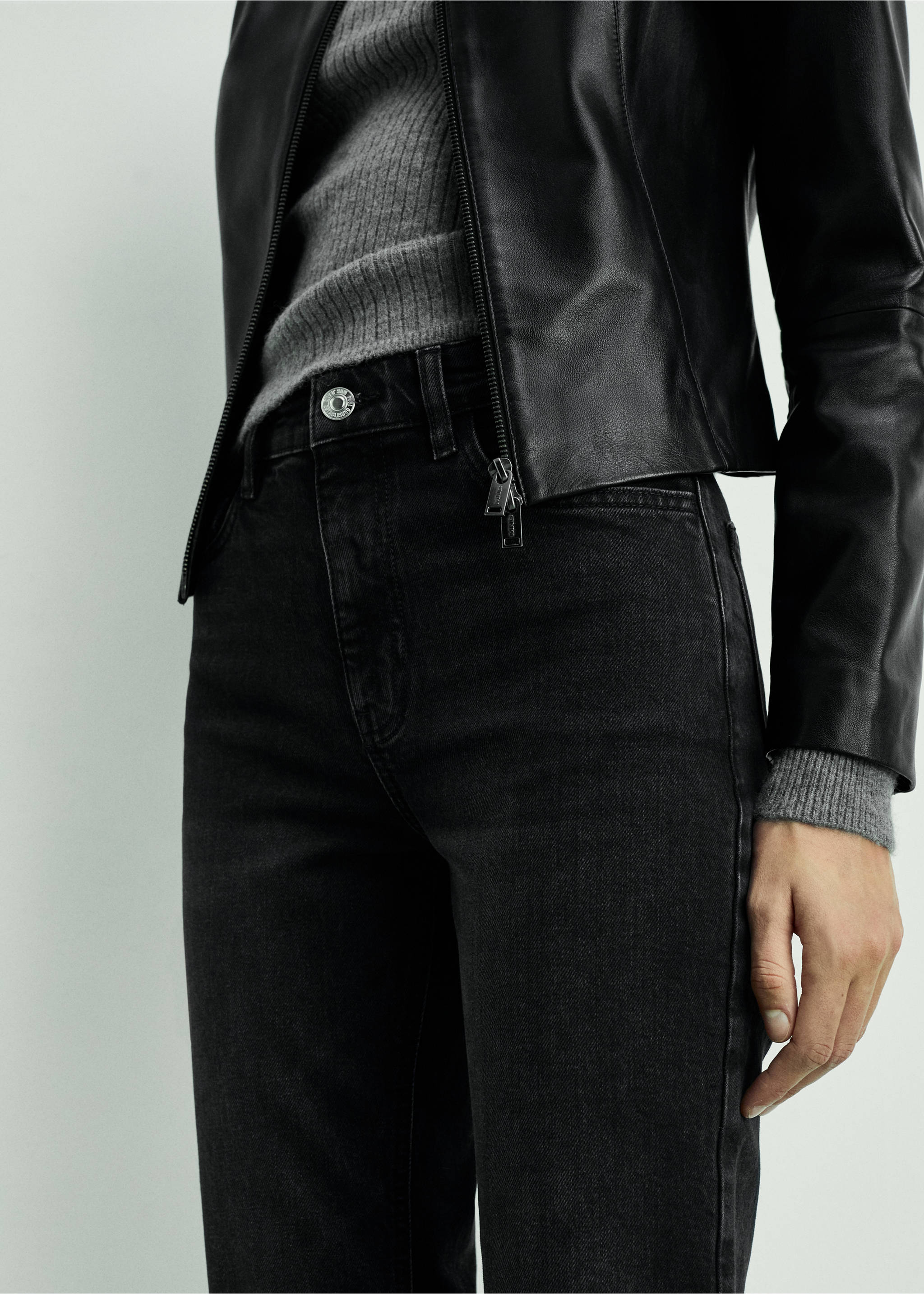 Jean Newmom confort taille haute - Détail de l'article 6, Black denim. Ref: 87000290-00.