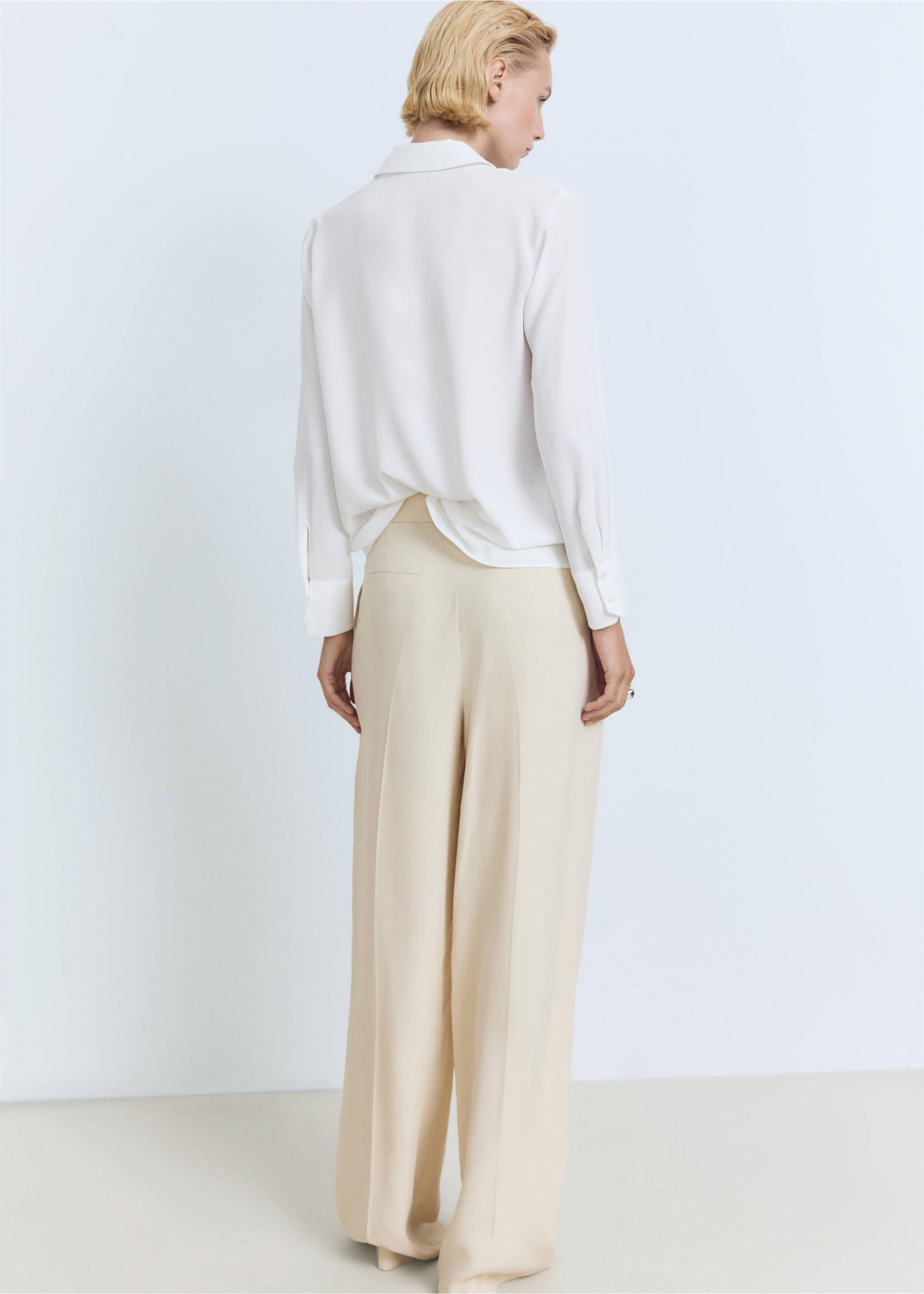 Chemise fluide manches longues - Verso de l’article, Blanc cassé. Ref: 87000351-00.