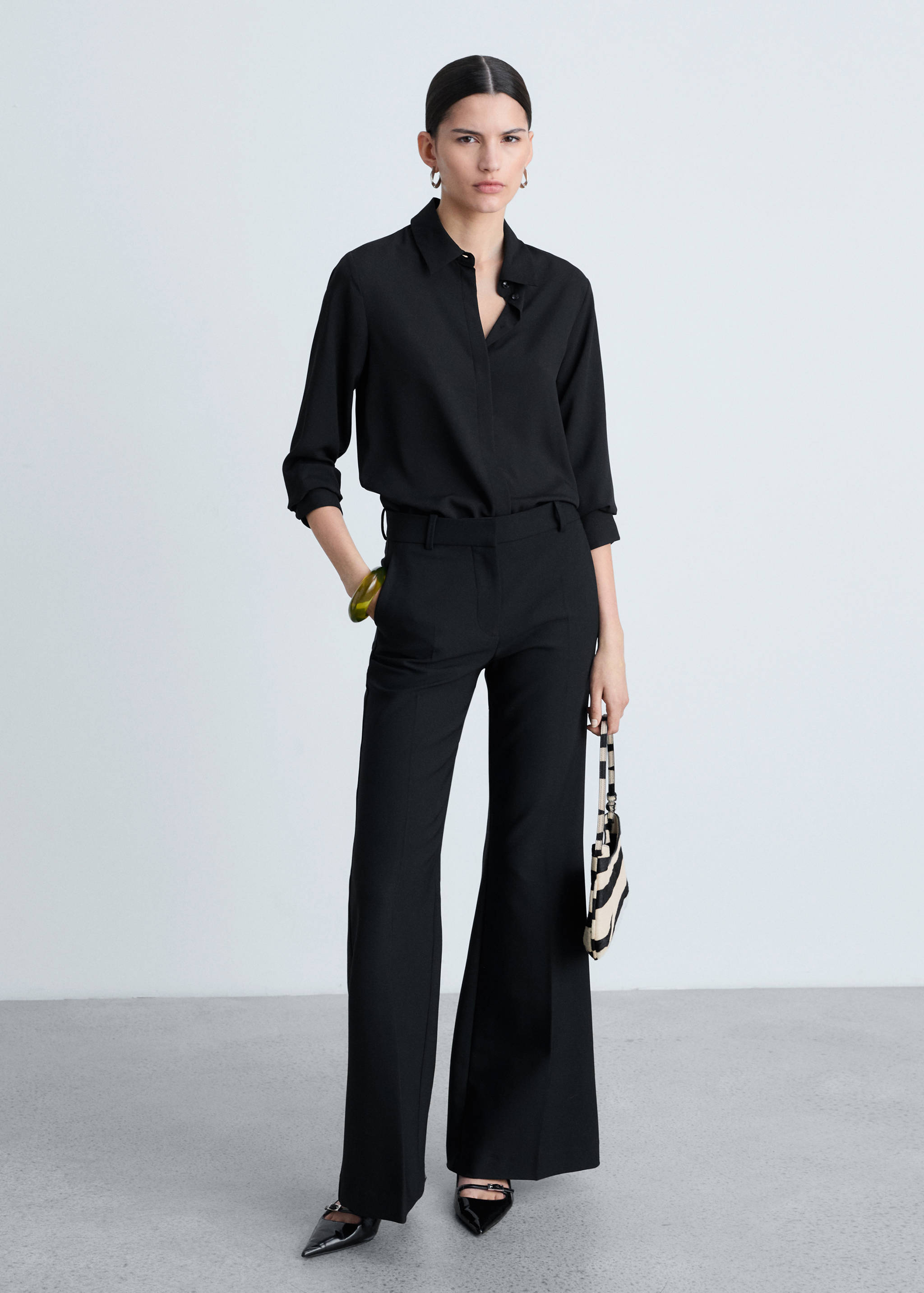 Camisa manga larga fluida - Plano general