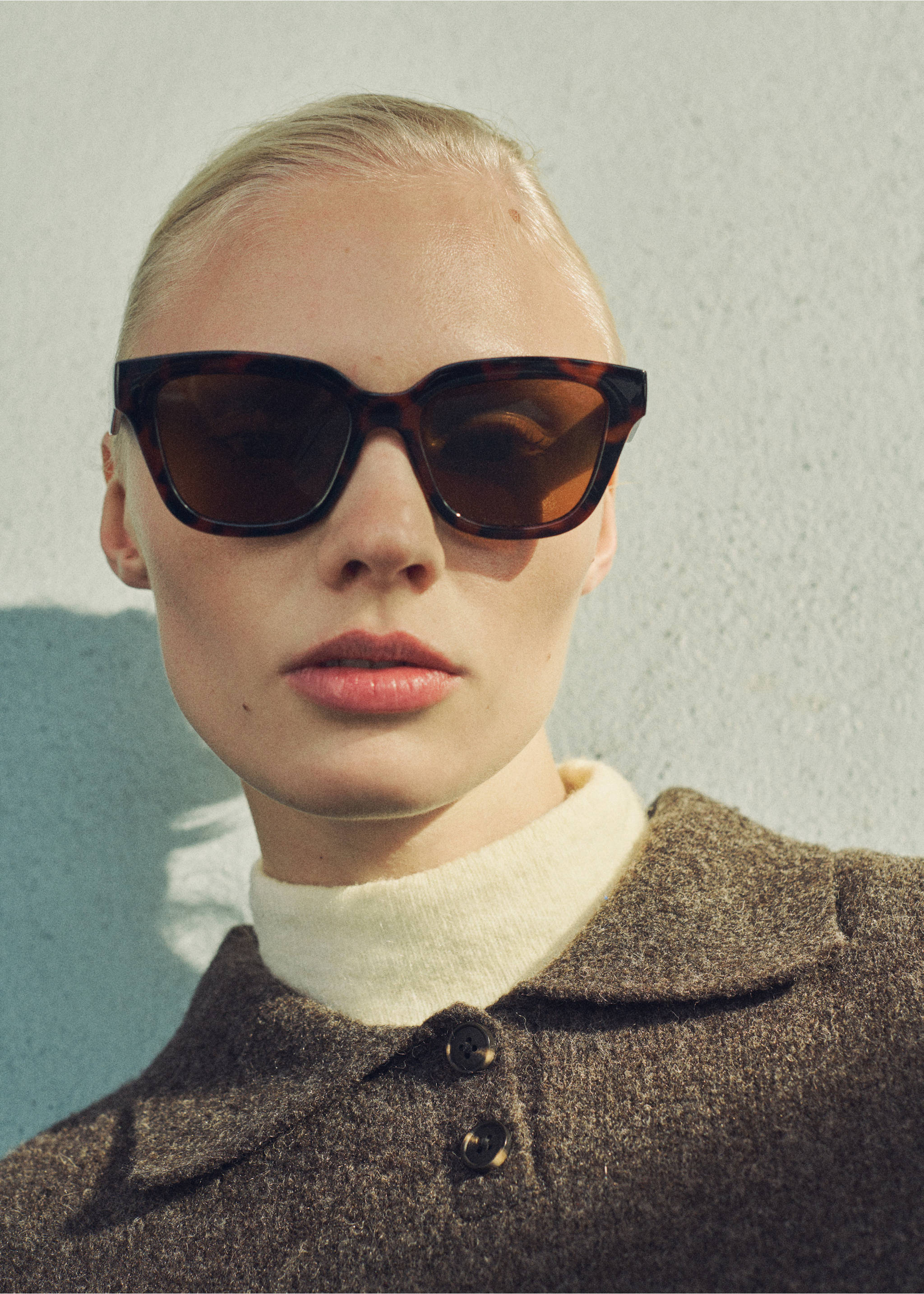 Jersey manga corta cuello polo - Detalle del artículo 6, Marrón medio. Ref: 87000362-00.