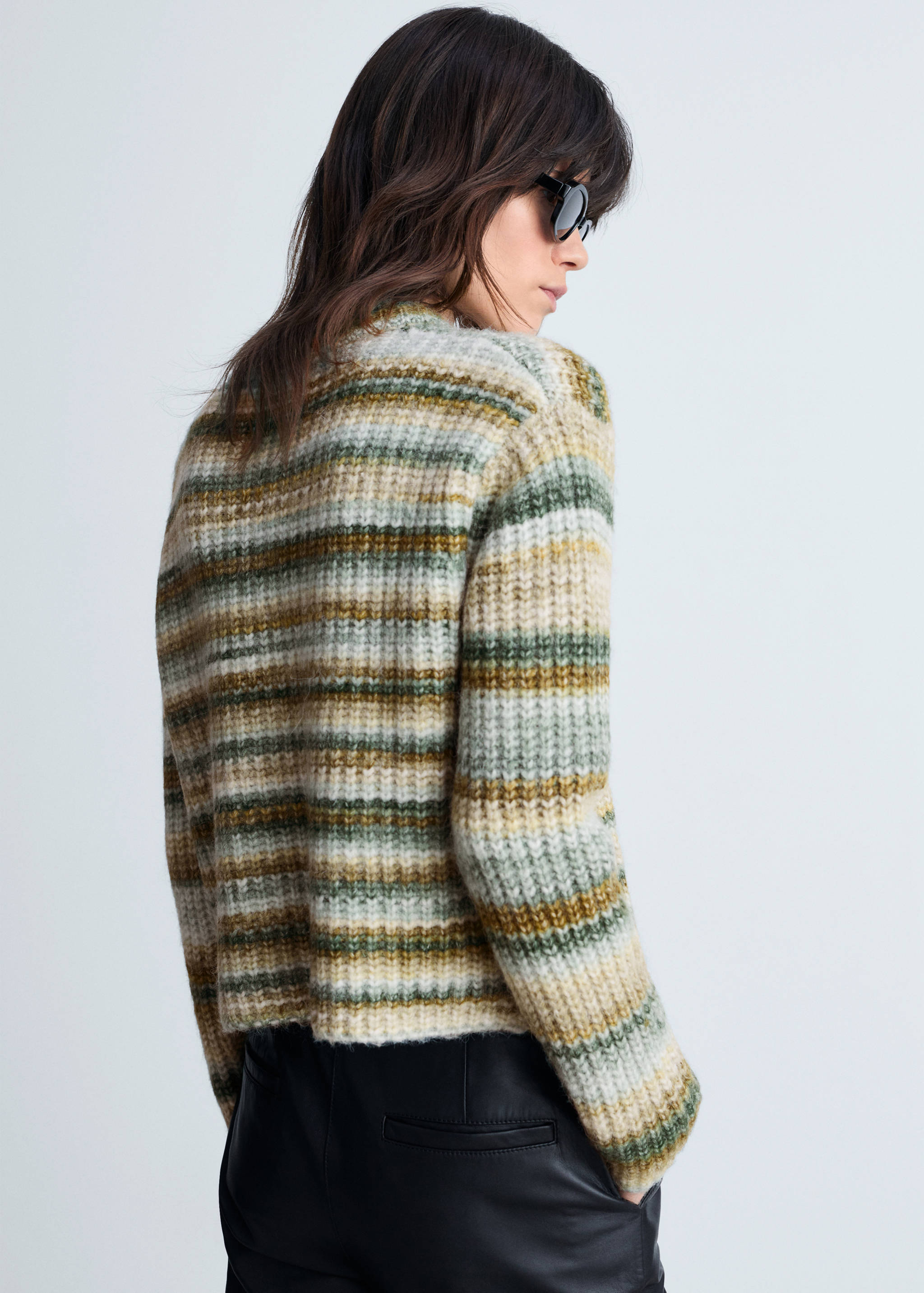 Round-neck striped sweater - Reverse of the article