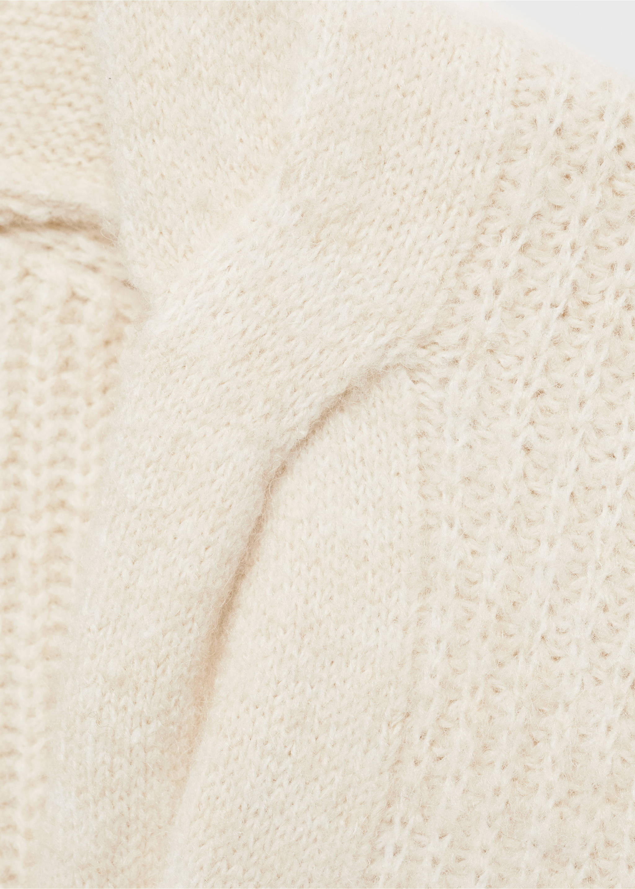 V-neck braided sweater - Details of the article 8, Ecru. Ref: 87000367-00.