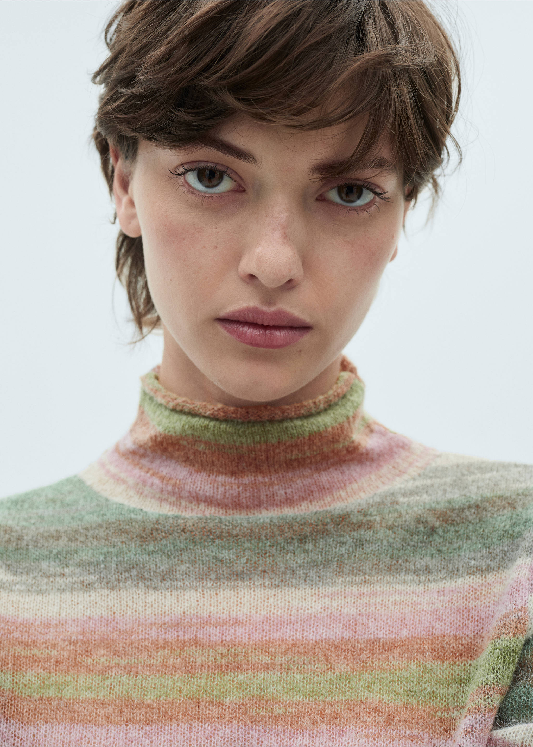 Stand-collar striped sweater - Details of the article 1, Pink. Ref: 87000369-00.