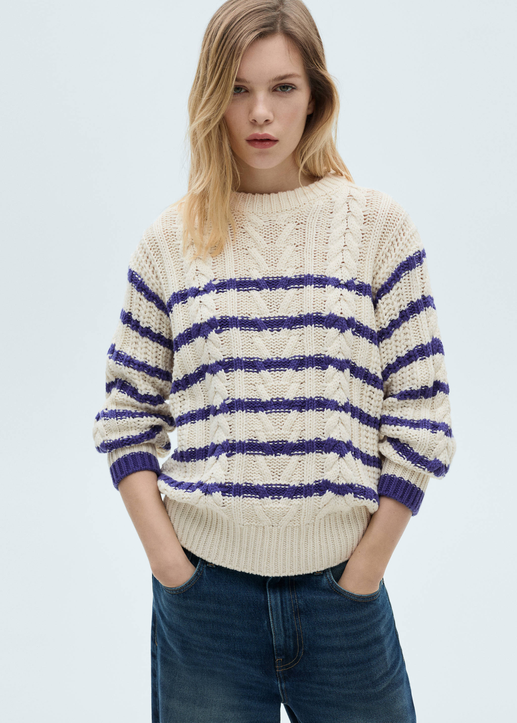 Striped braided sweater - Medium plane