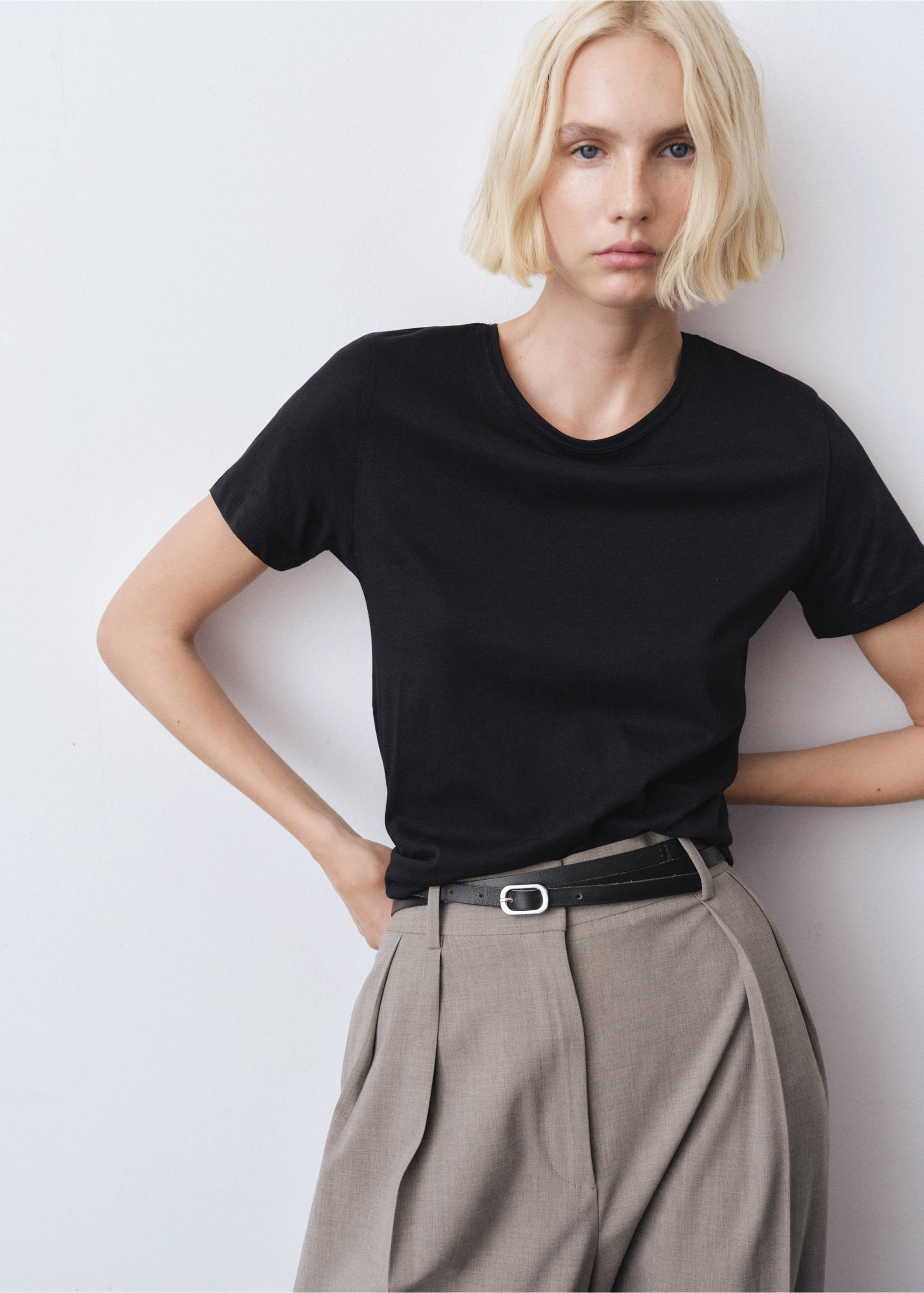 Short-sleeved cotton t-shirt - Medium plane, Black. Ref: 87000435-00.