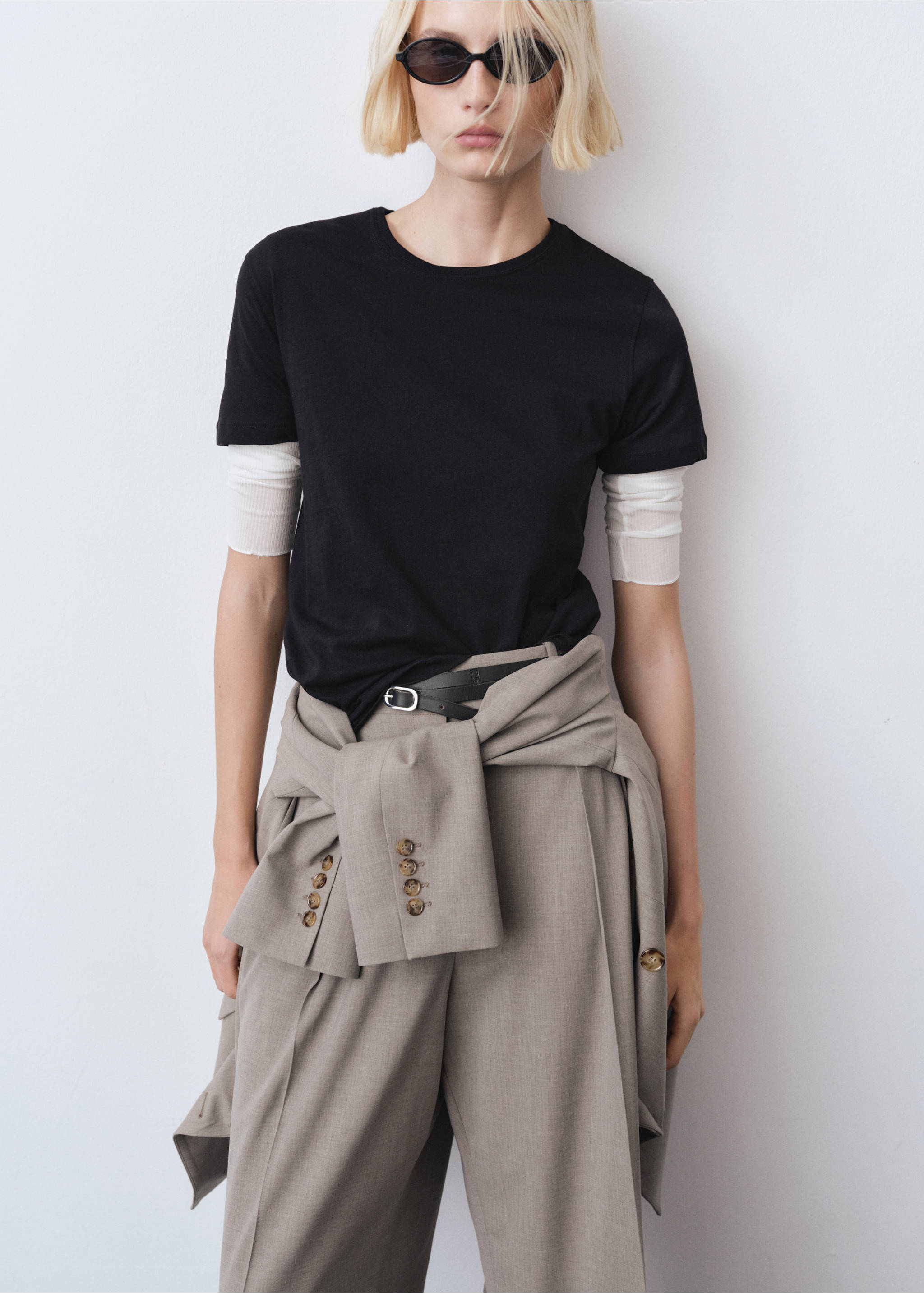 Short-sleeved cotton t-shirt - Details of the article 1, Black. Ref: 87000435-00.