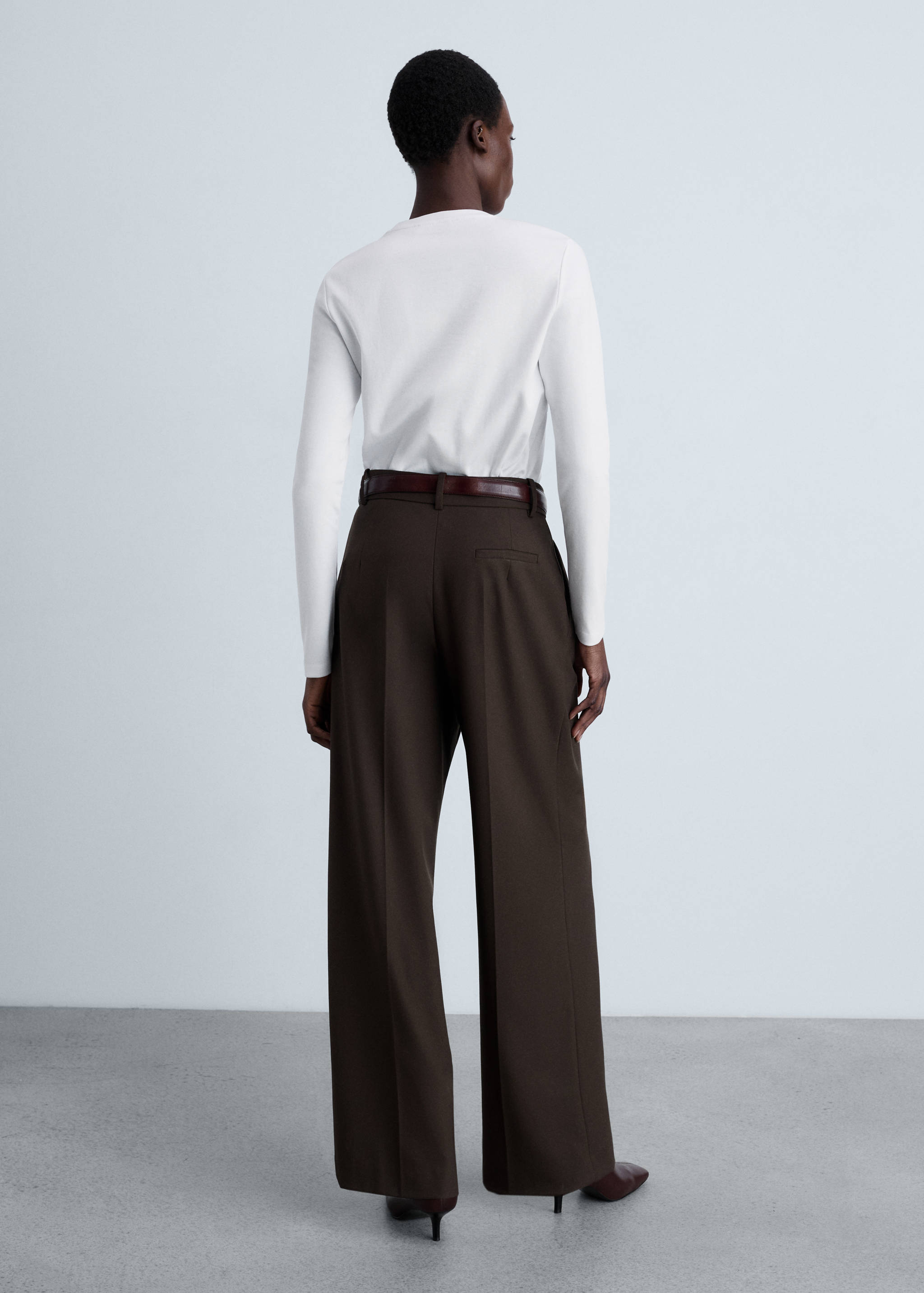 Thin round-neck t-shirt - Reverse of the article, White. Ref: 87000441-00.