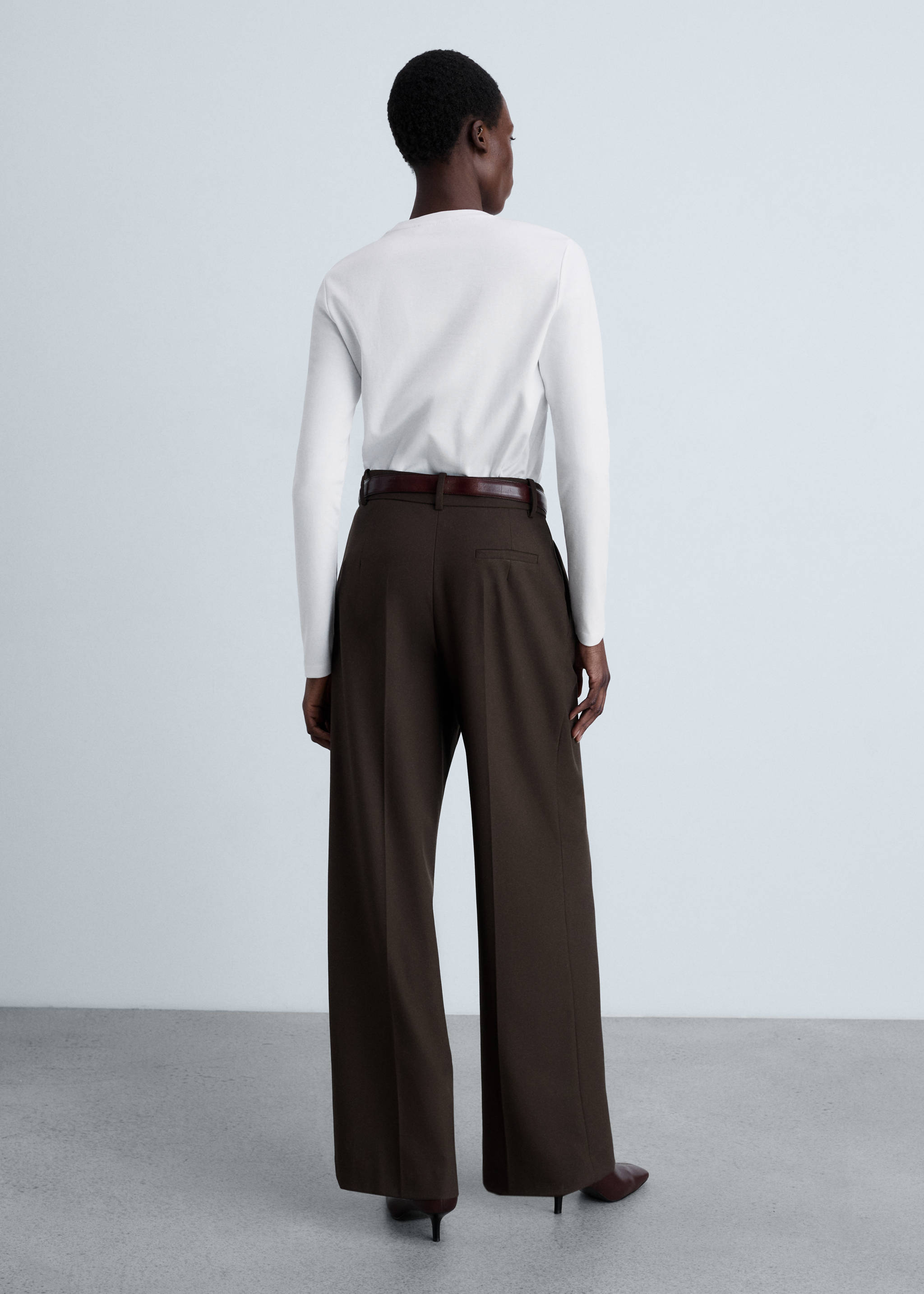 Feines Rundhals-T-Shirt - Rückseite des Artikels