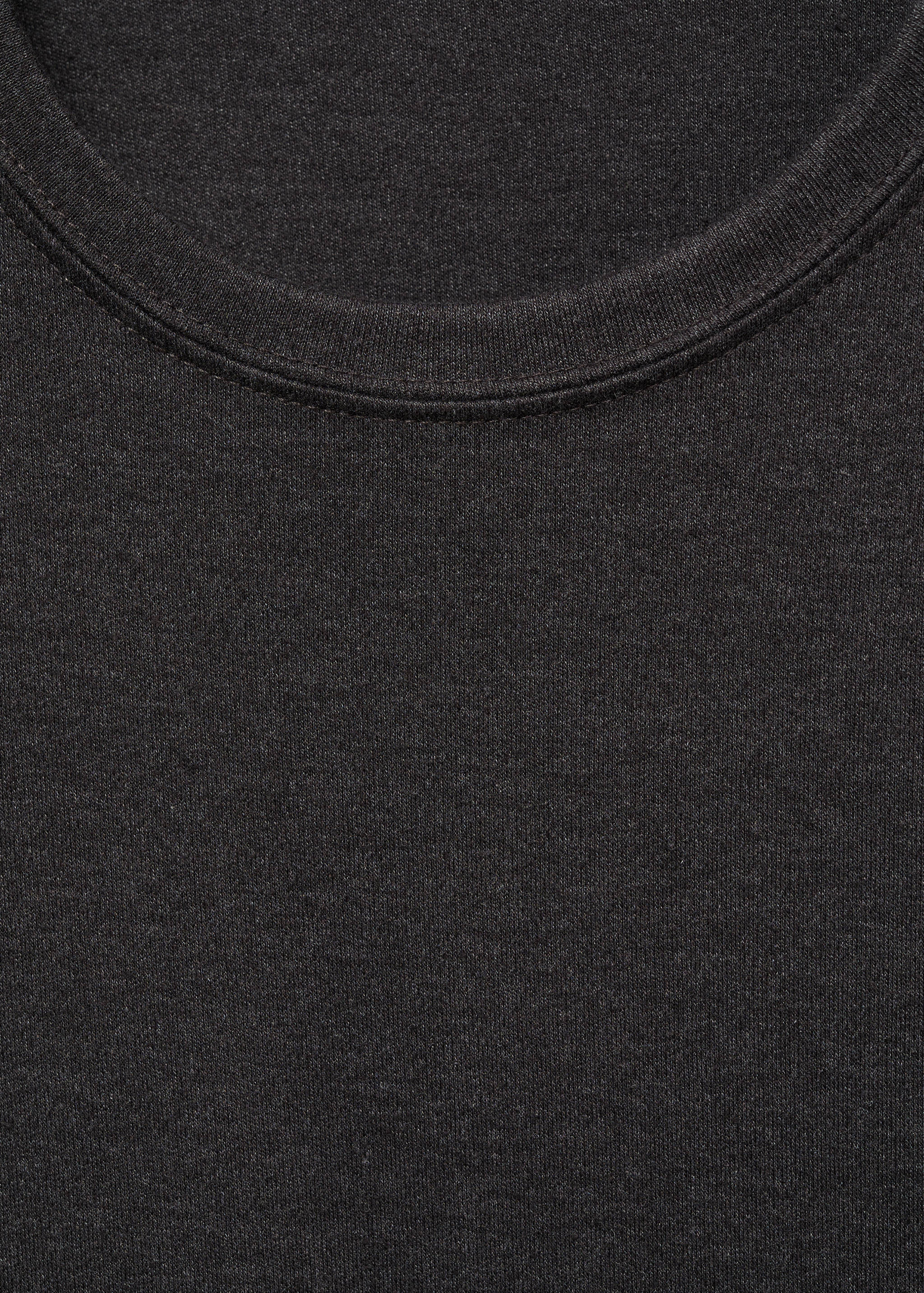 Thin round-neck t-shirt - Details of the article 8