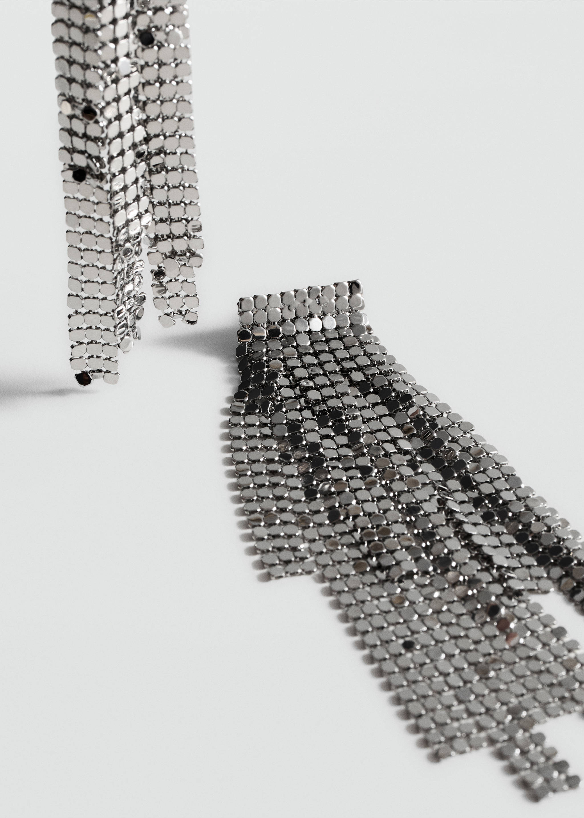 Boucles d’oreilles cascade brillantes - Plan moyen, Argent. Ref: 87000452-00.