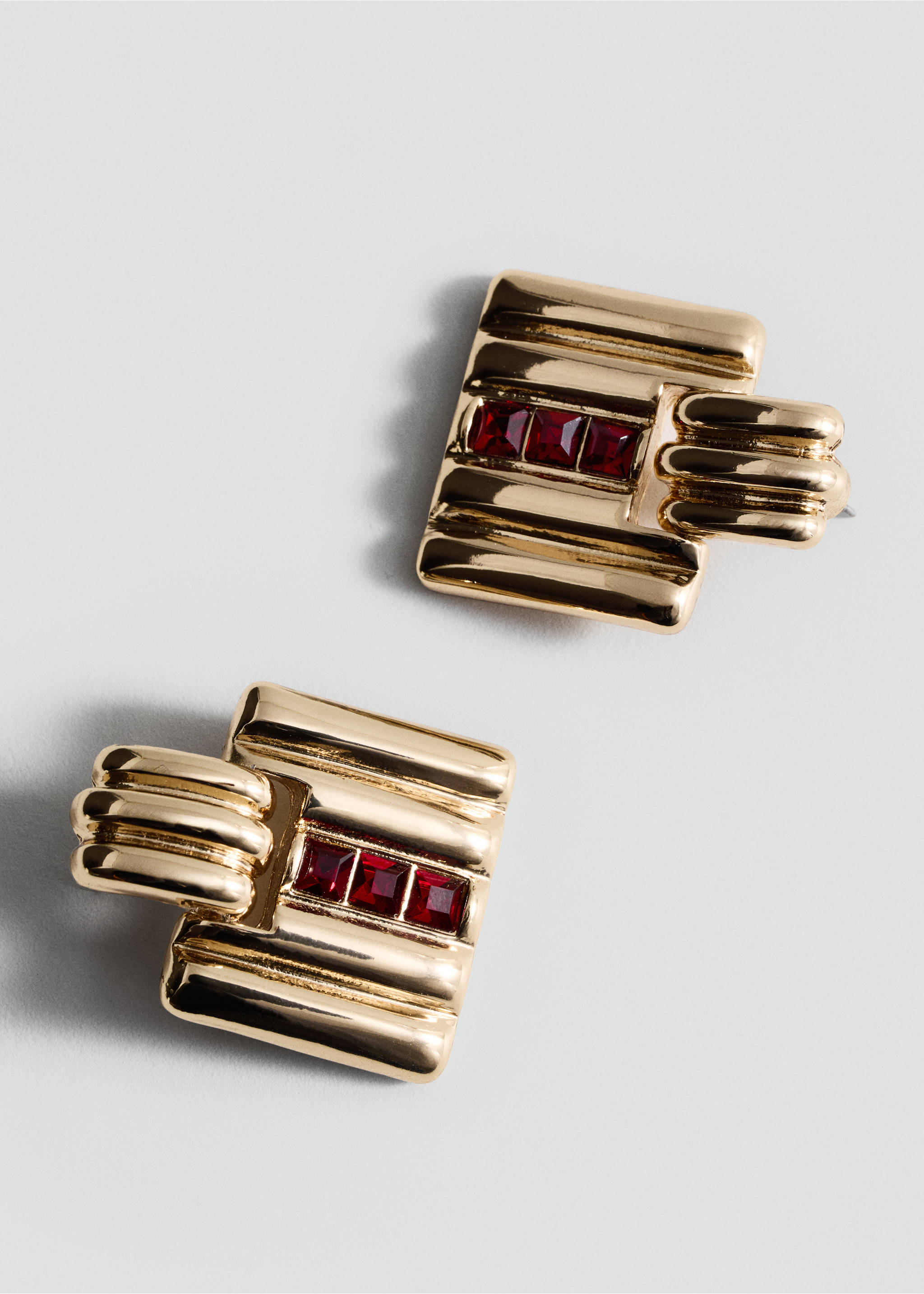 Geometric earrings with crystals detail - Medium plane, Gold. Ref: 87000458-00.