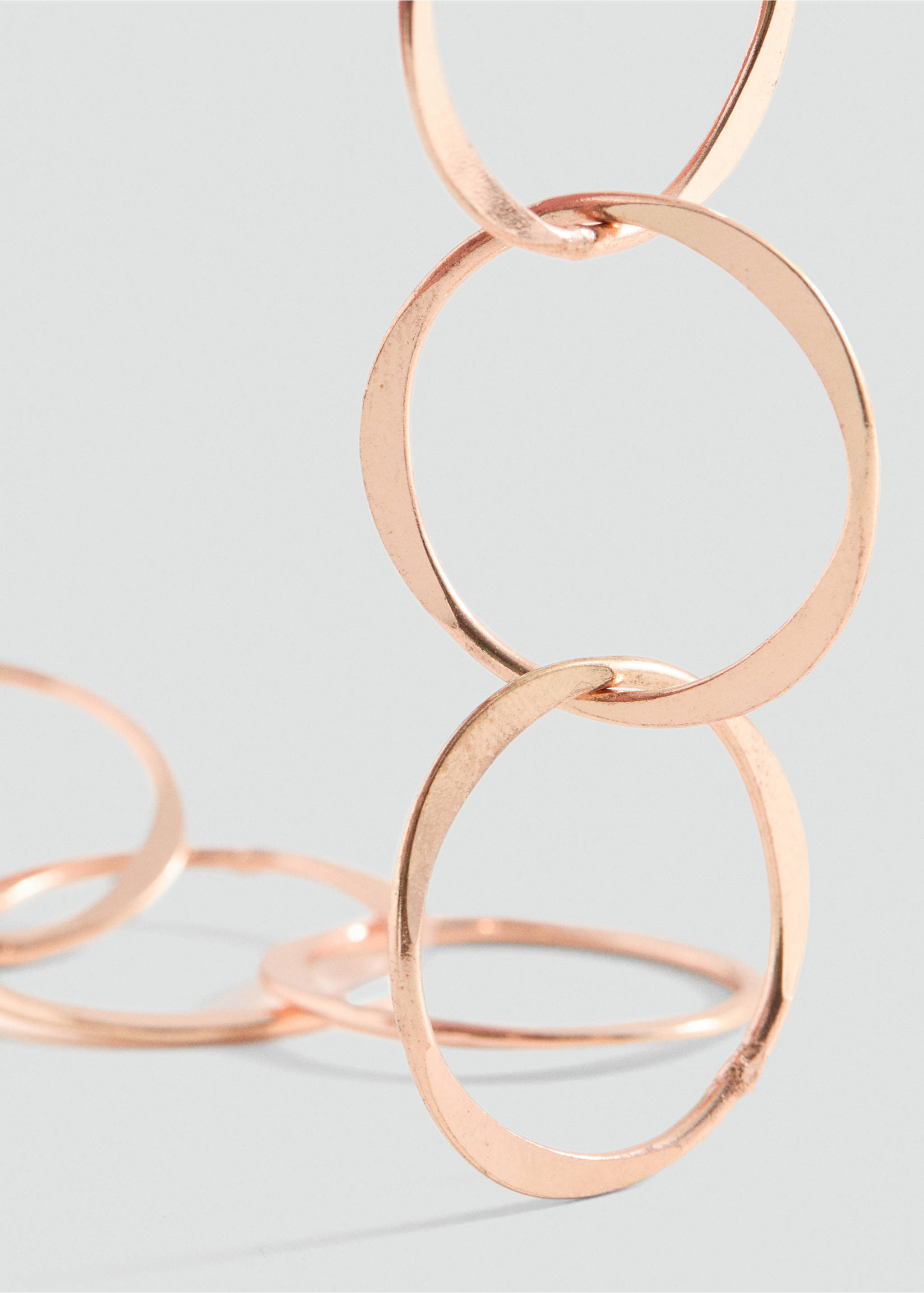 Intertwined hoop earrings - Details of the article 1, Gold. Ref: 87000470-00.