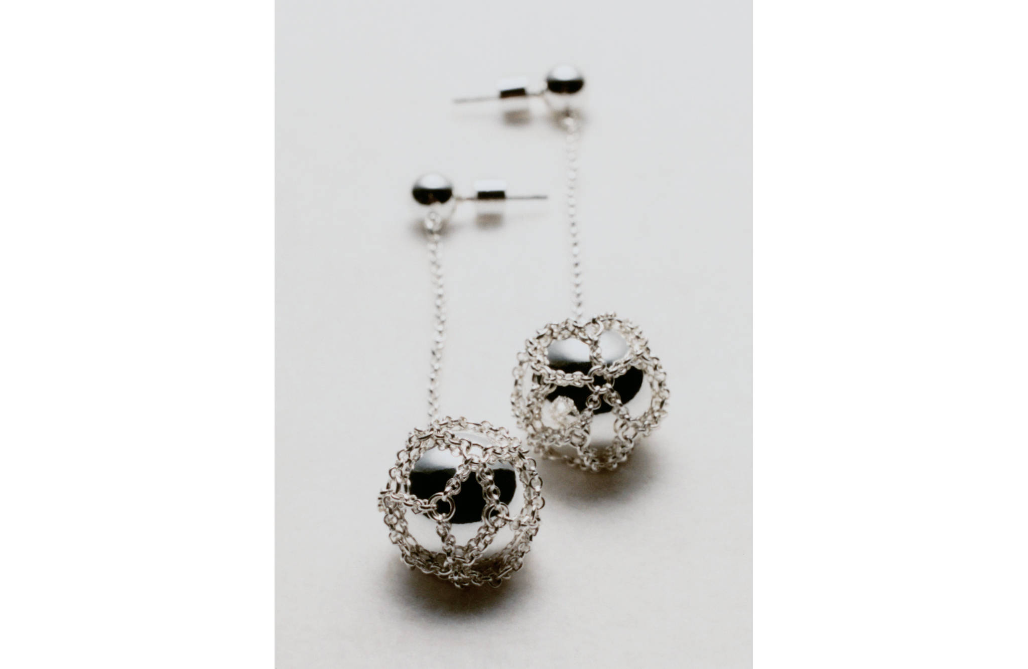 Sphere drop earrings - Details of the article 9