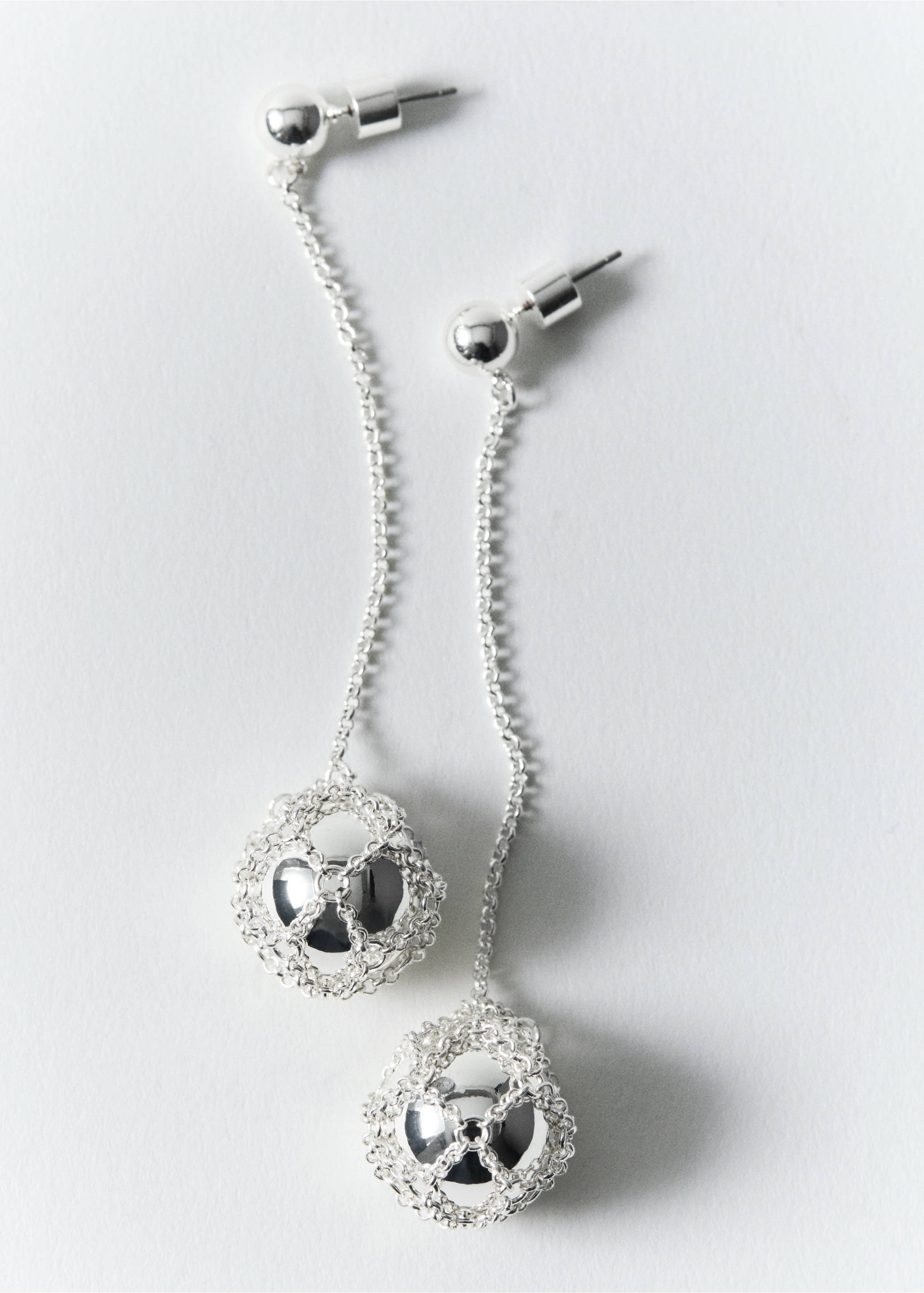 Kettenohrriing mit Kugelanhänger - Detail des Artikels 5, Silber. Ref: 87000477-00.