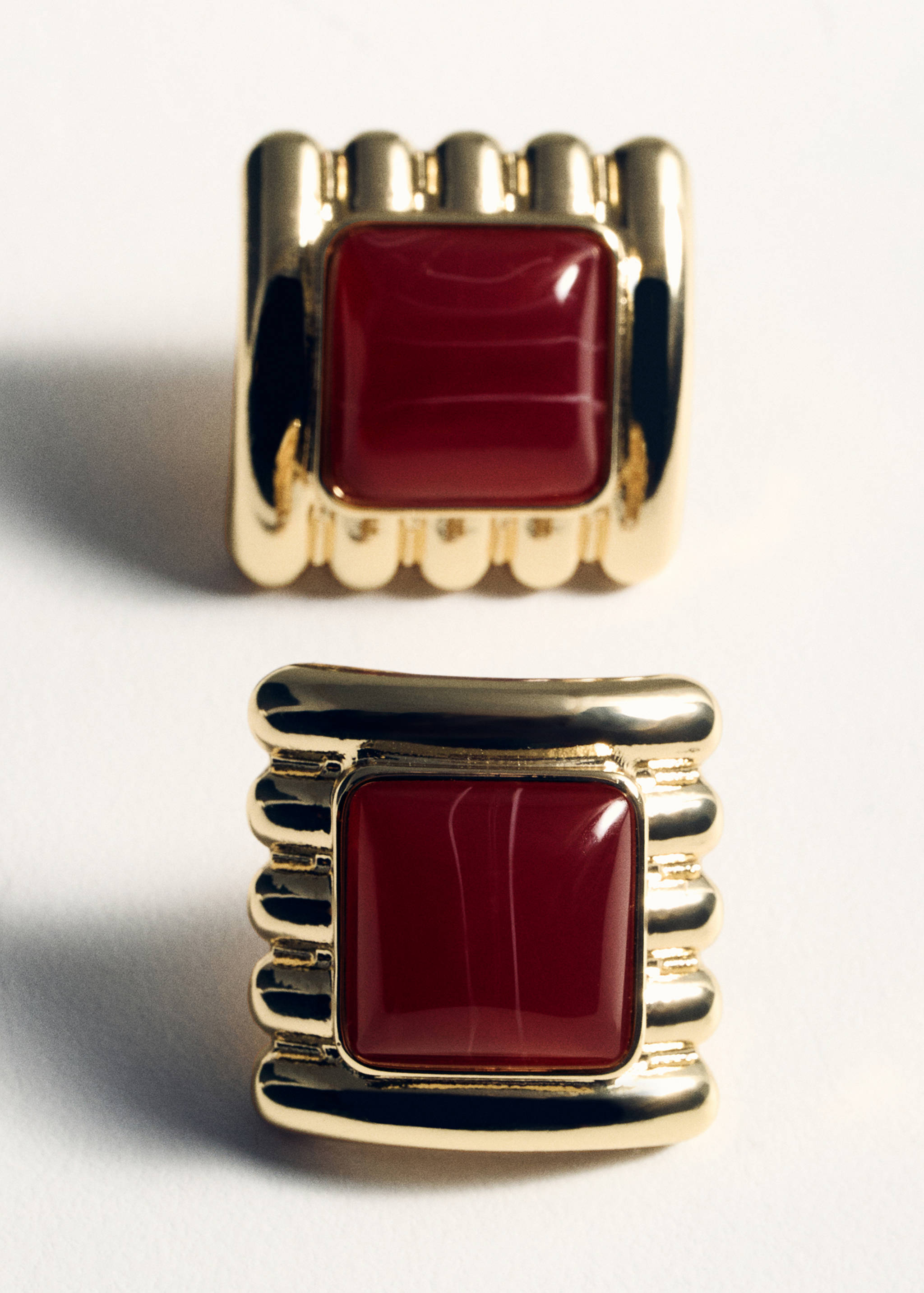 Combined square relief earrings - Details of the article 5