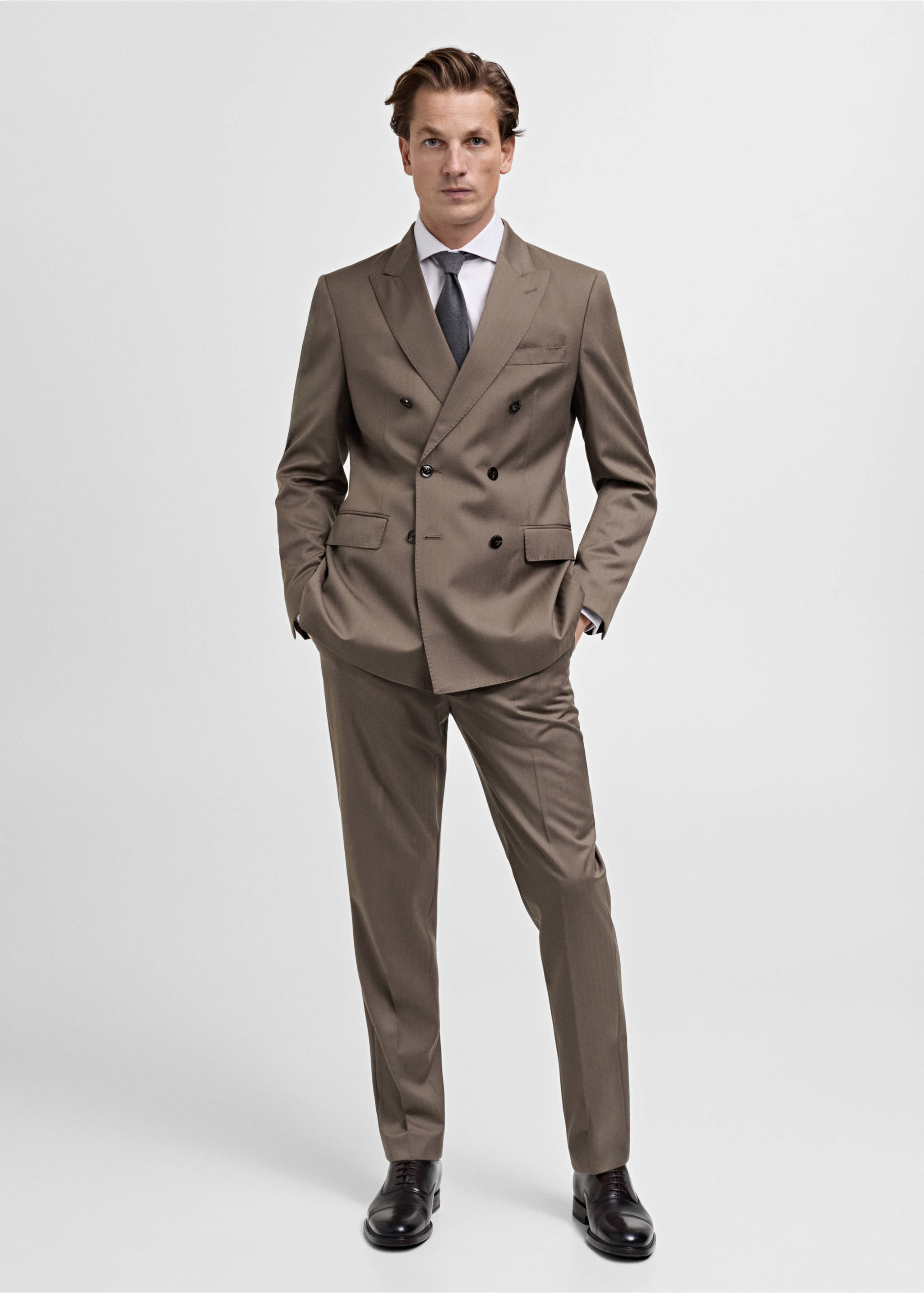 Pantalon costume chevron 100 % laine vierge - Plan général, Marron moyen. Ref: 87000595-00.
