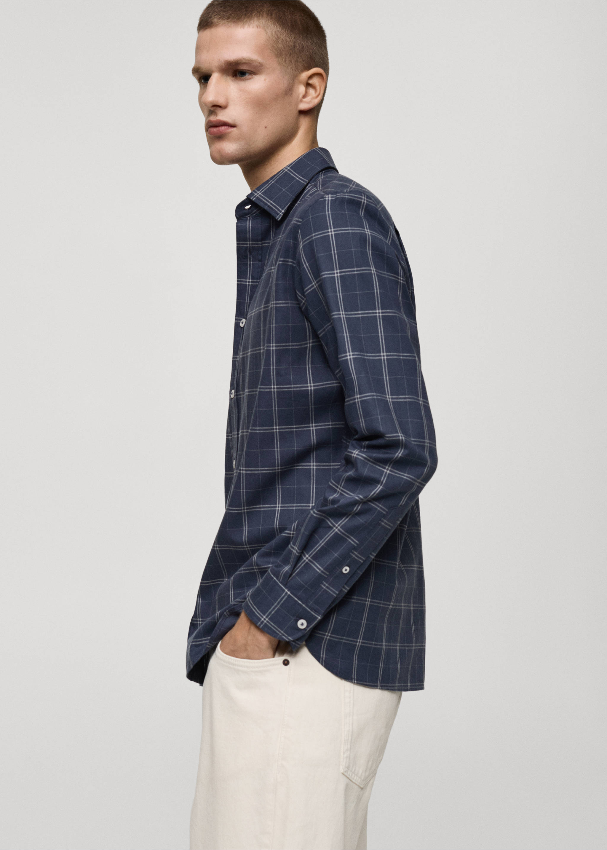 Regular fit check cotton shirt - Details of the article 2, Dark Navy. Ref: 87000600-00.