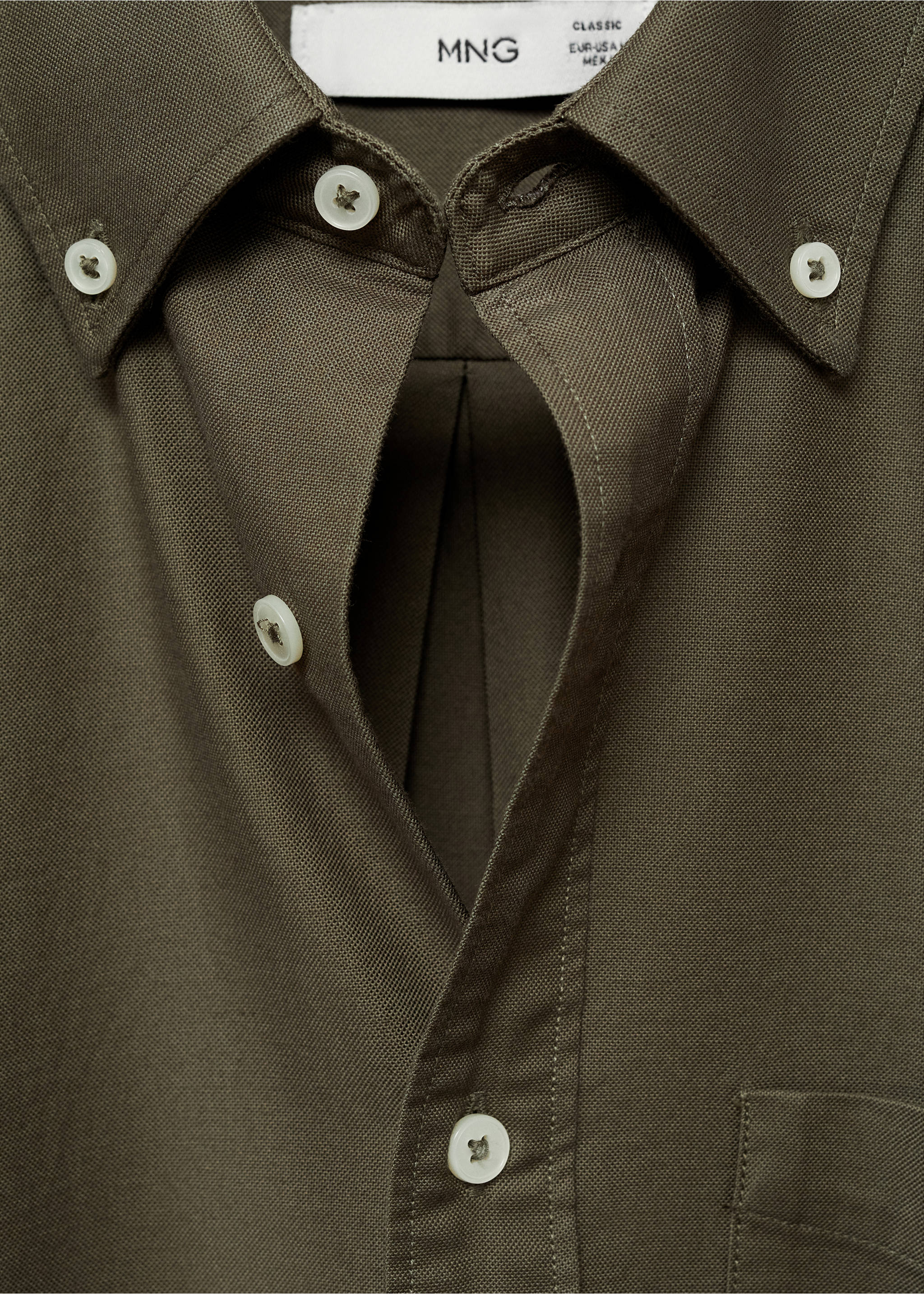 100% cotton Oxford shirt - Details of the article 8, Khaki. Ref: 87000604-00.