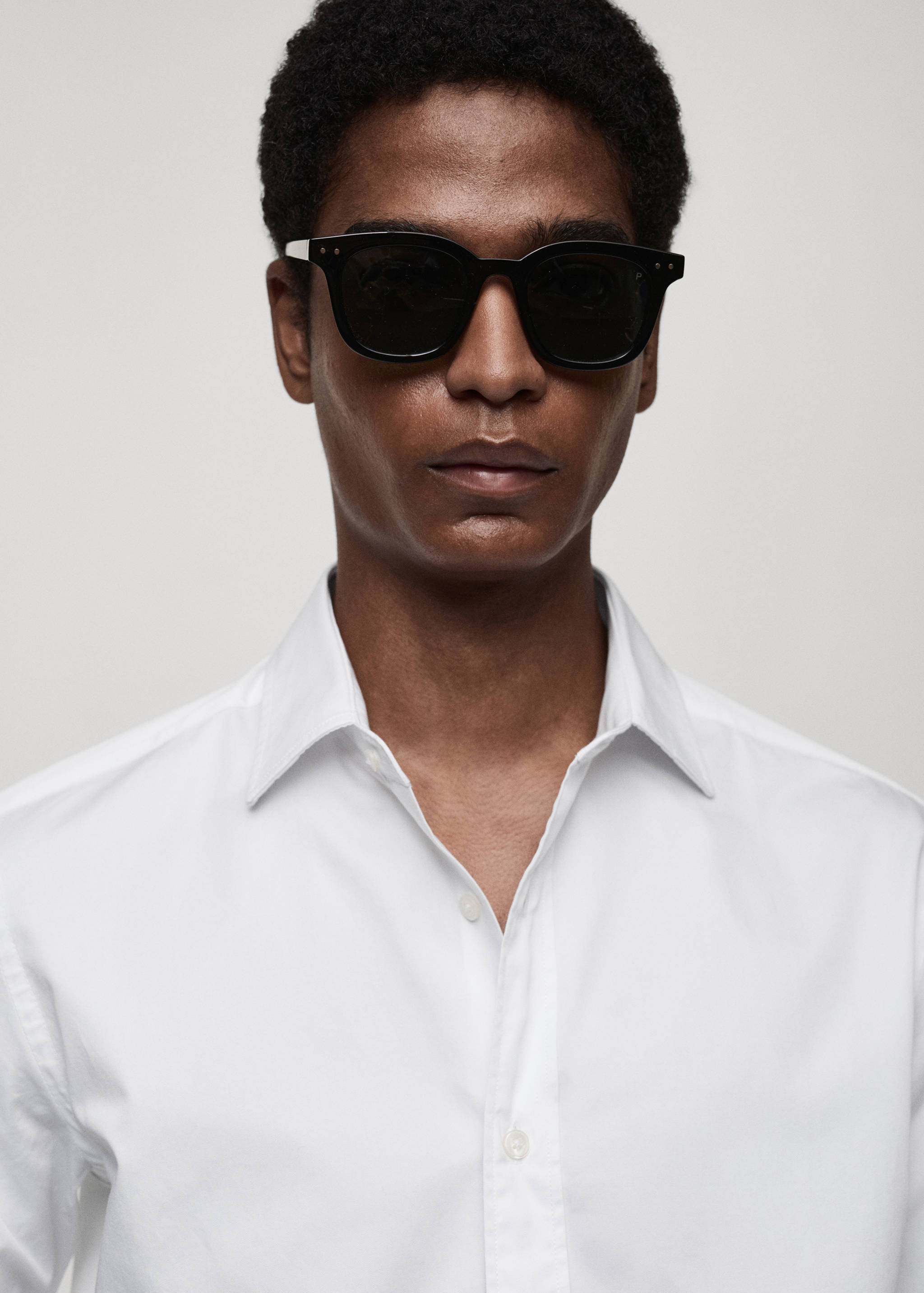 100% cotton regular fit shirt - Details of the article 1