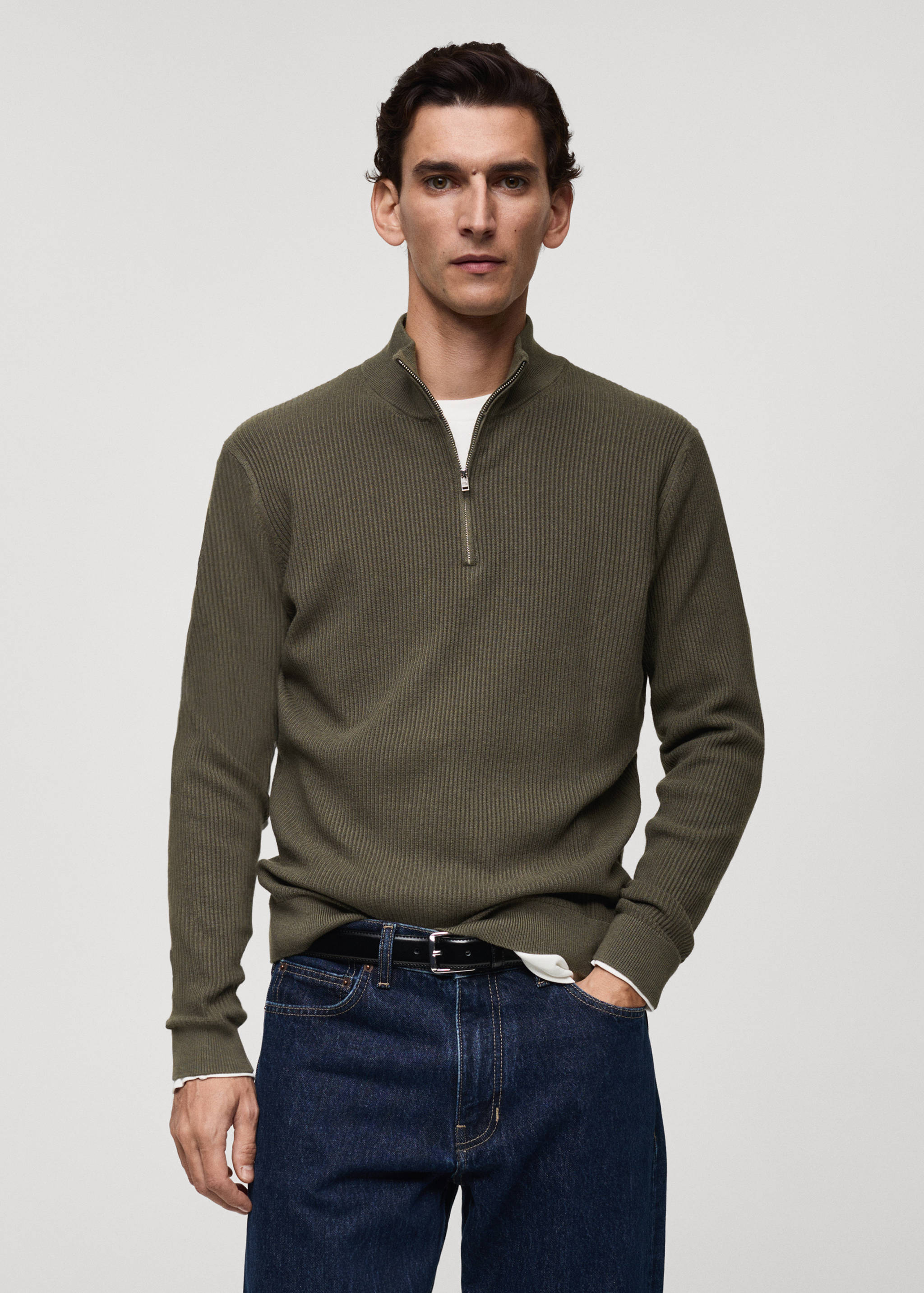 Ribbed sweater with zip neck - Medium plane
