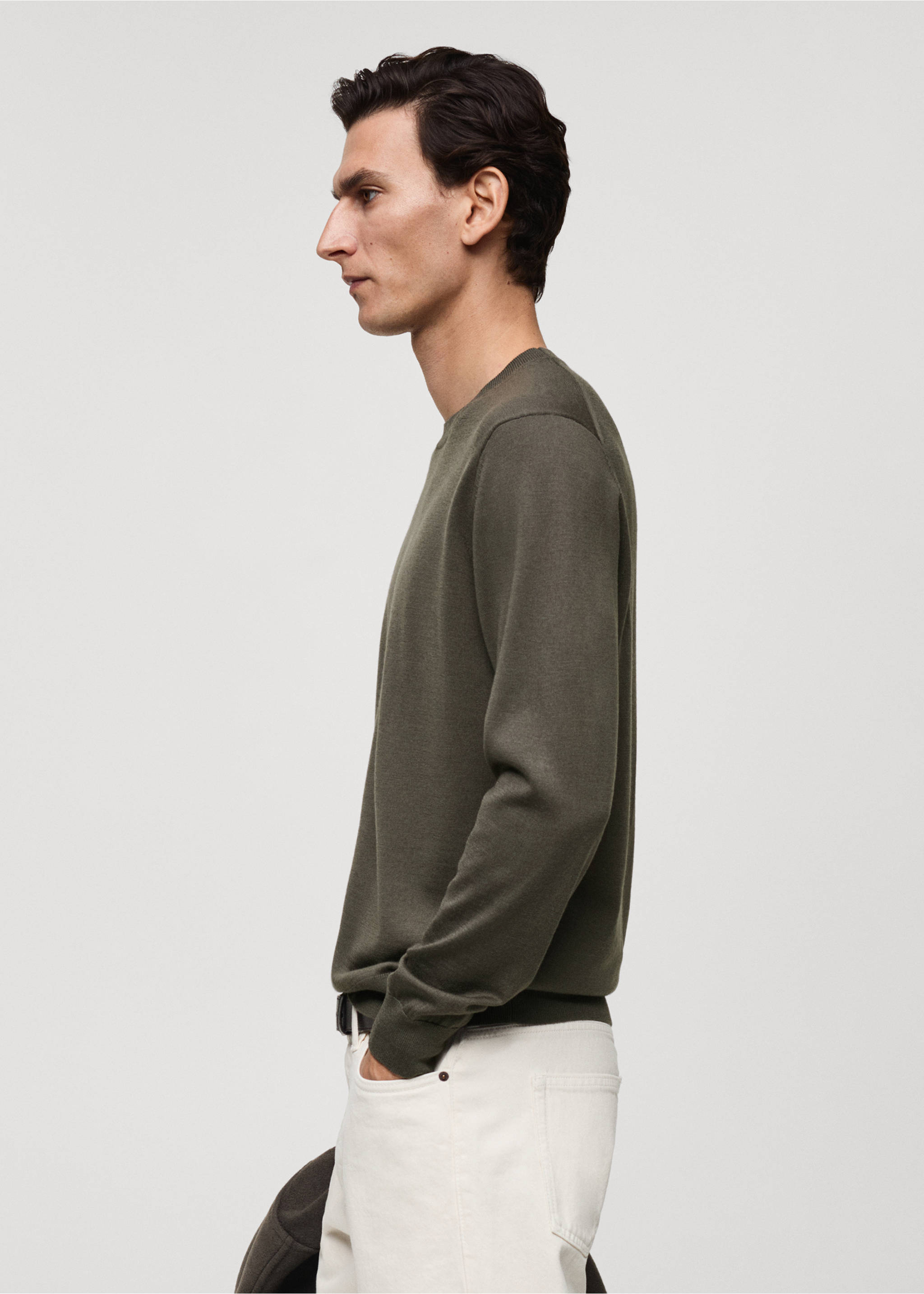 100% merino wool sweater - Details of the article 2, Dark Green. Ref: 87000616-00.