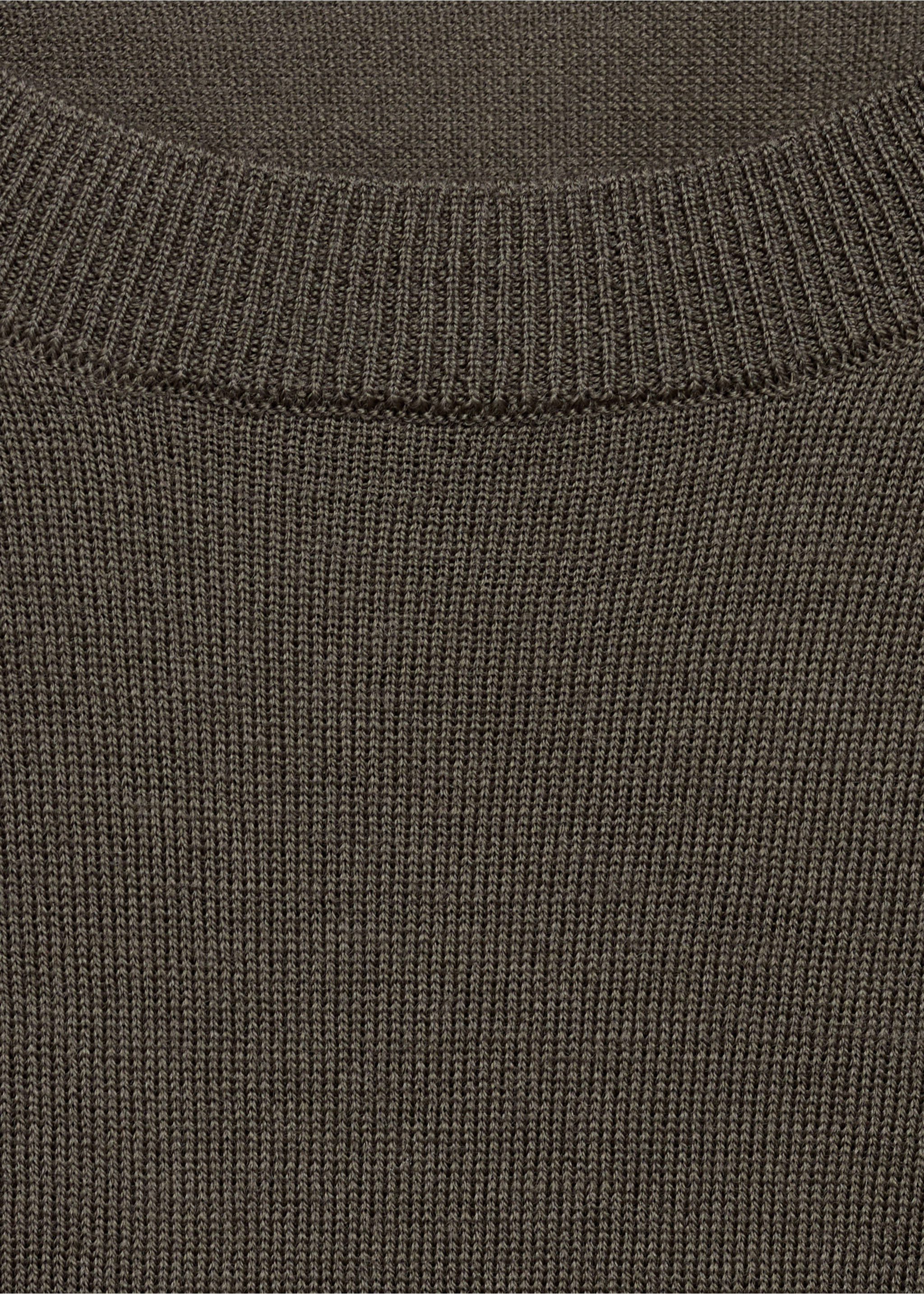 100% merino wool sweater - Details of the article 8, Dark Green. Ref: 87000616-00.