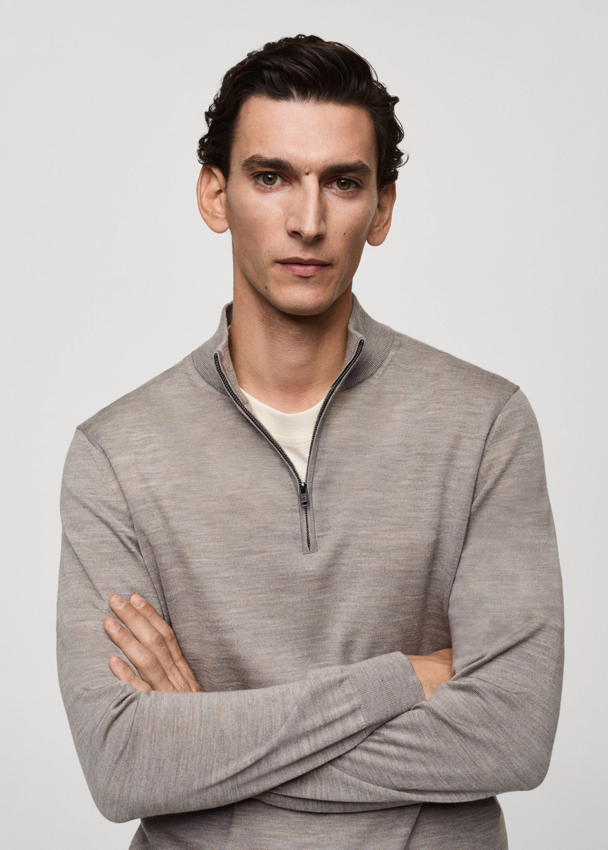 Pullover aus 100 % Merinwolle mit halbhohem Zip-Kragen - Detail des Artikels 1