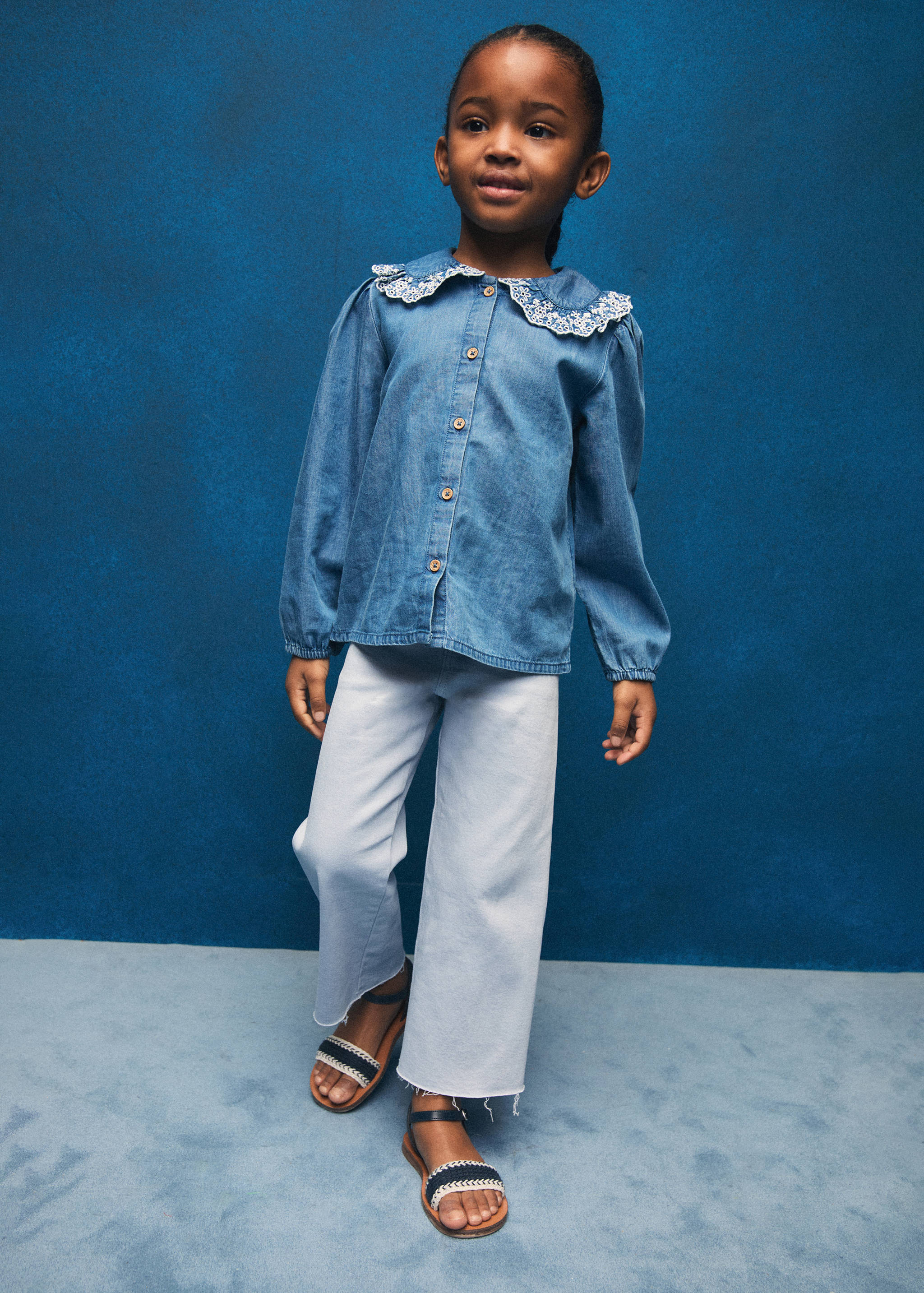 Seamless jeans with frayed hem - Details of the article 5