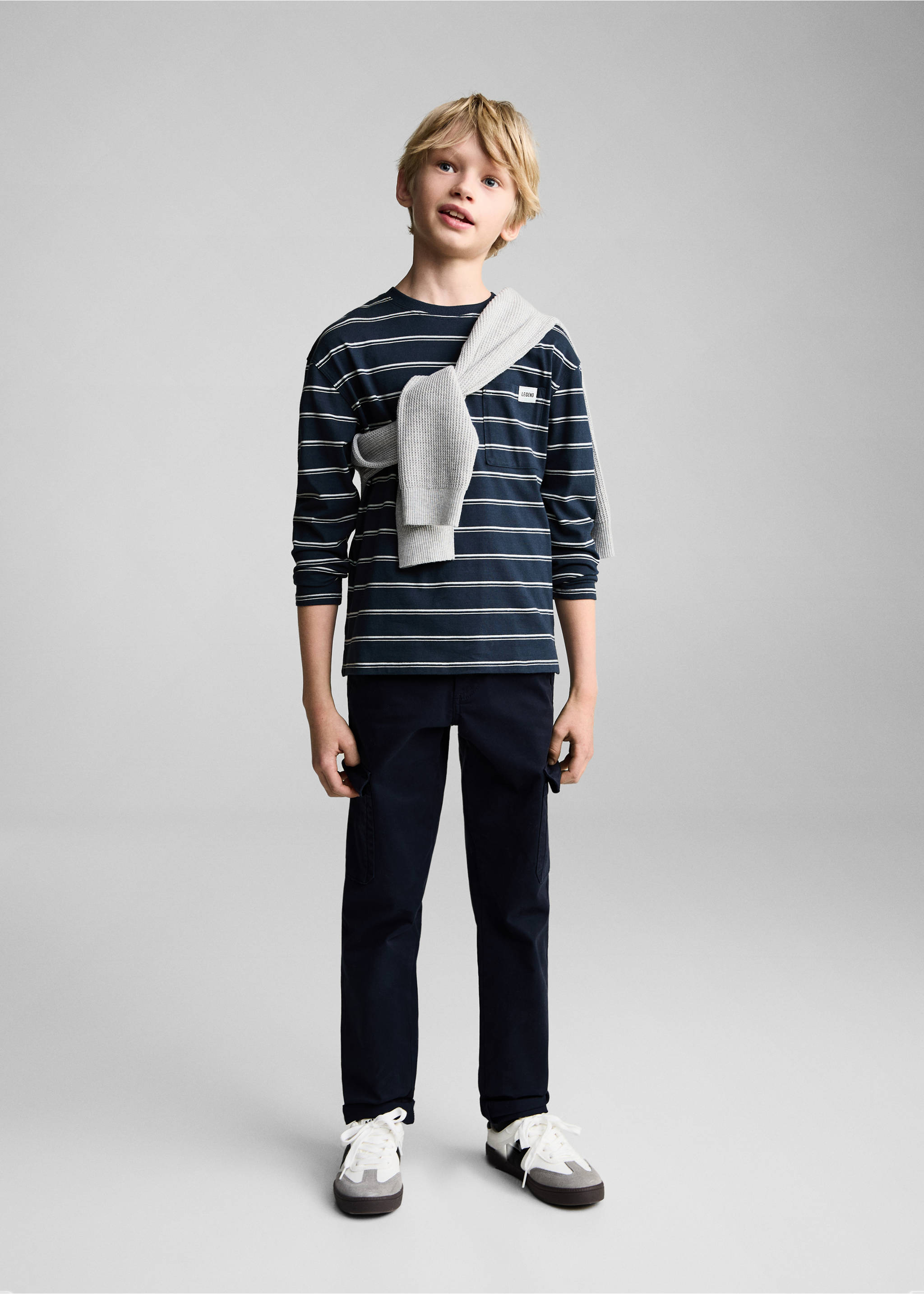 T-shirt à rayures poche - Plan général, Bleu marine foncé. Ref: 87000641-00.