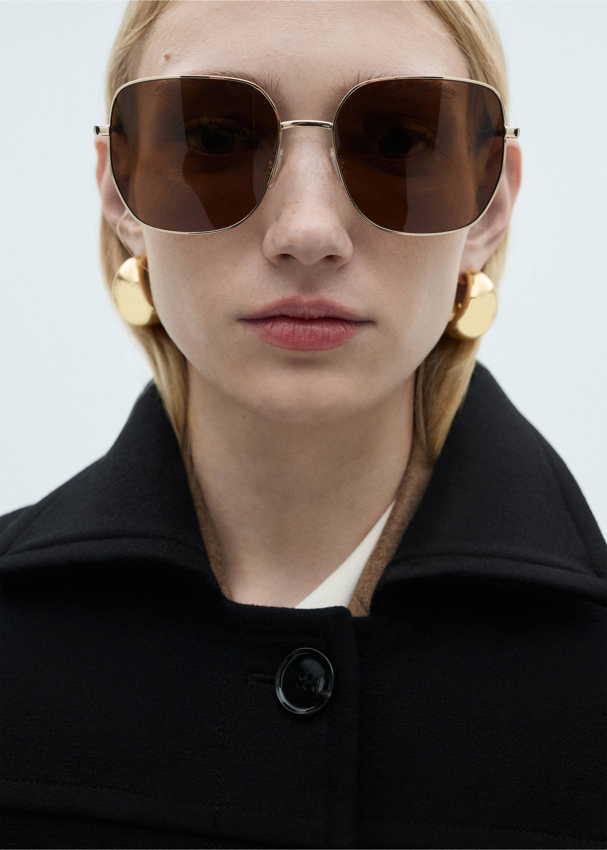 Midi wool coat with buttons - Details of the article 1, Black. Ref: 87000642-00.