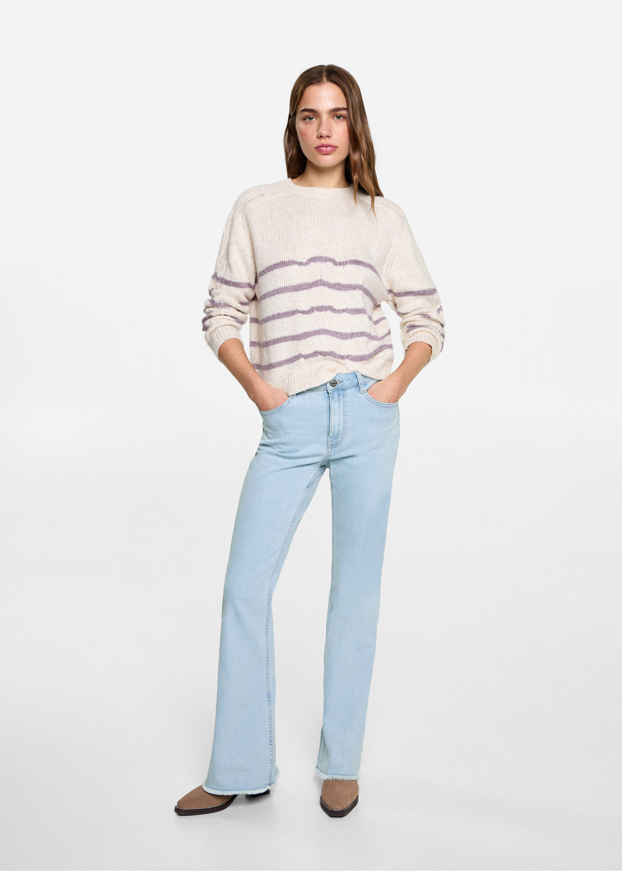 Flared-Jeans mit ausgefranstem Saum - Allgemeine Ansicht, Hellblau. Ref: 87001067-00.