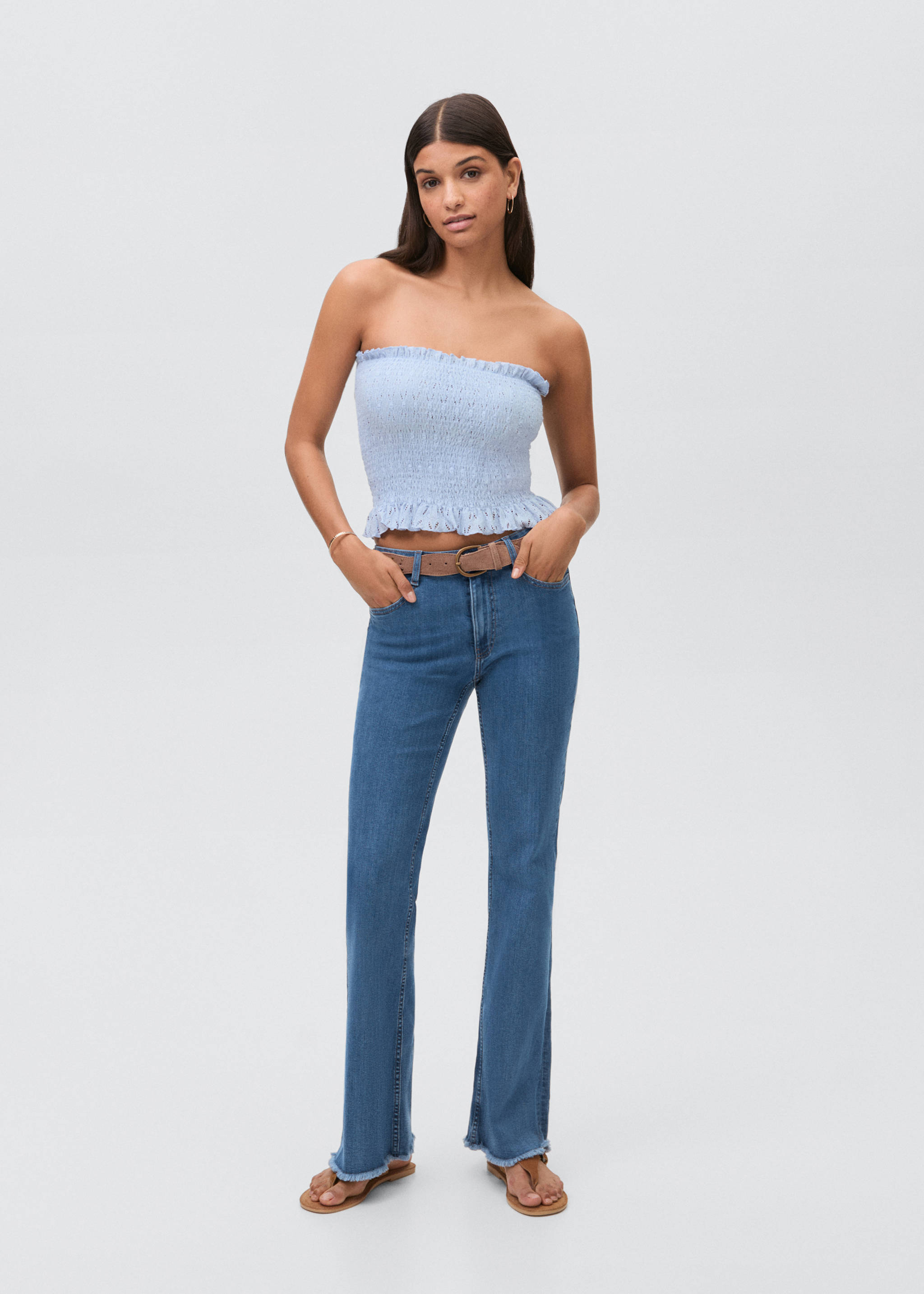 Flared-Jeans mit ausgefranstem Saum - Allgemeine Ansicht