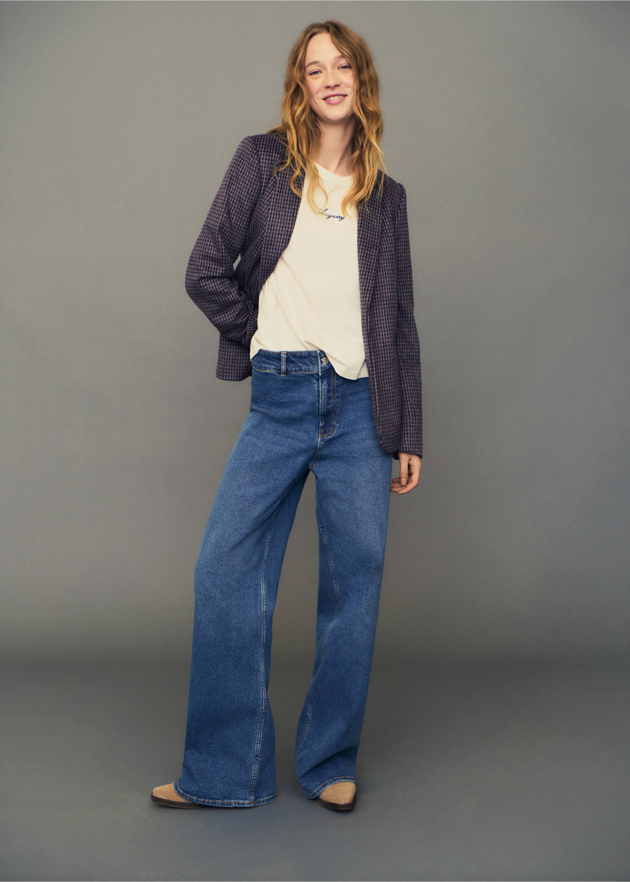 Wideleg jeans - Detail van het artikel 7, Middenblauw. Ref: 87001079-00.