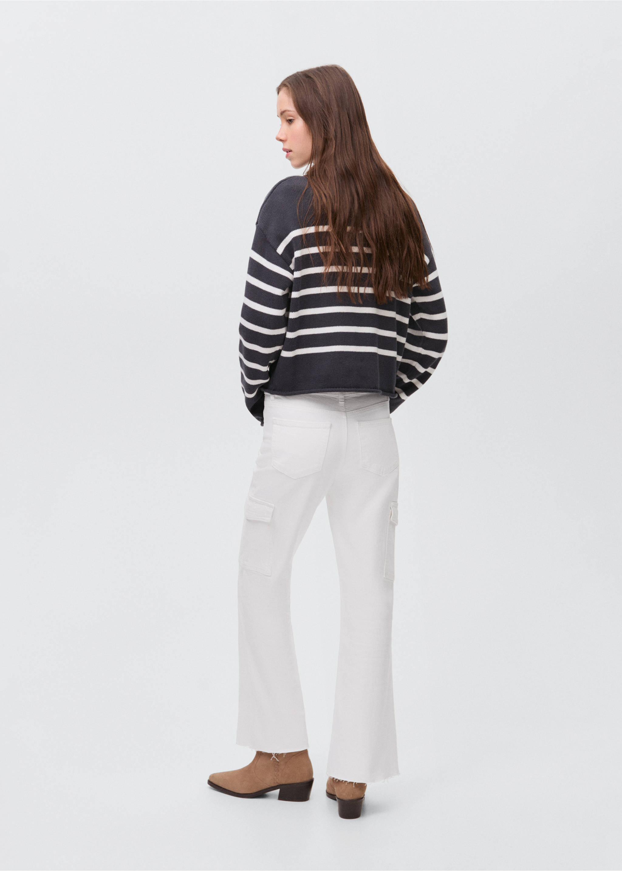 Jean crop flare cargo - Verso de l’article, Blanc. Ref: 87001086-00.