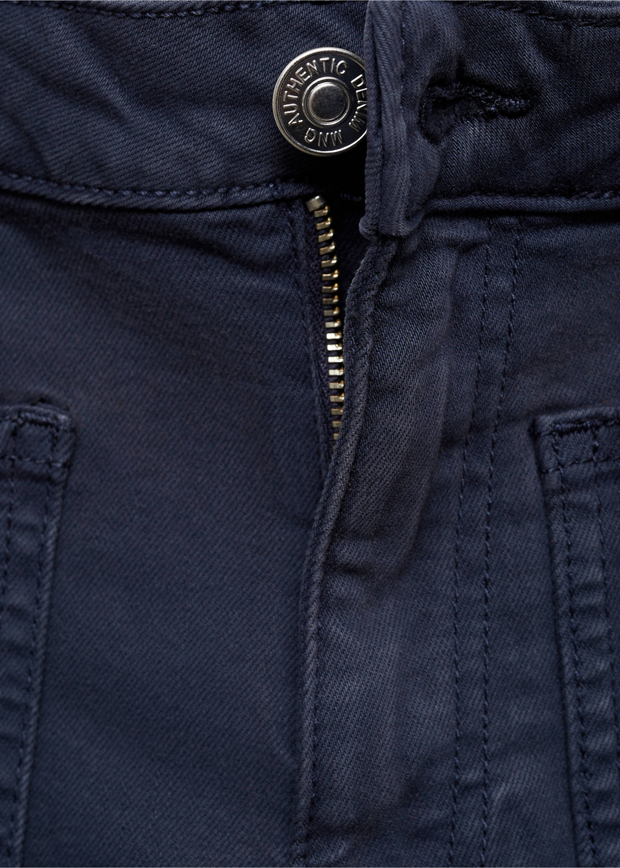 Culotte jeans with pockets - Details of the article 8, Dark Navy. Ref: 87001089-00.
