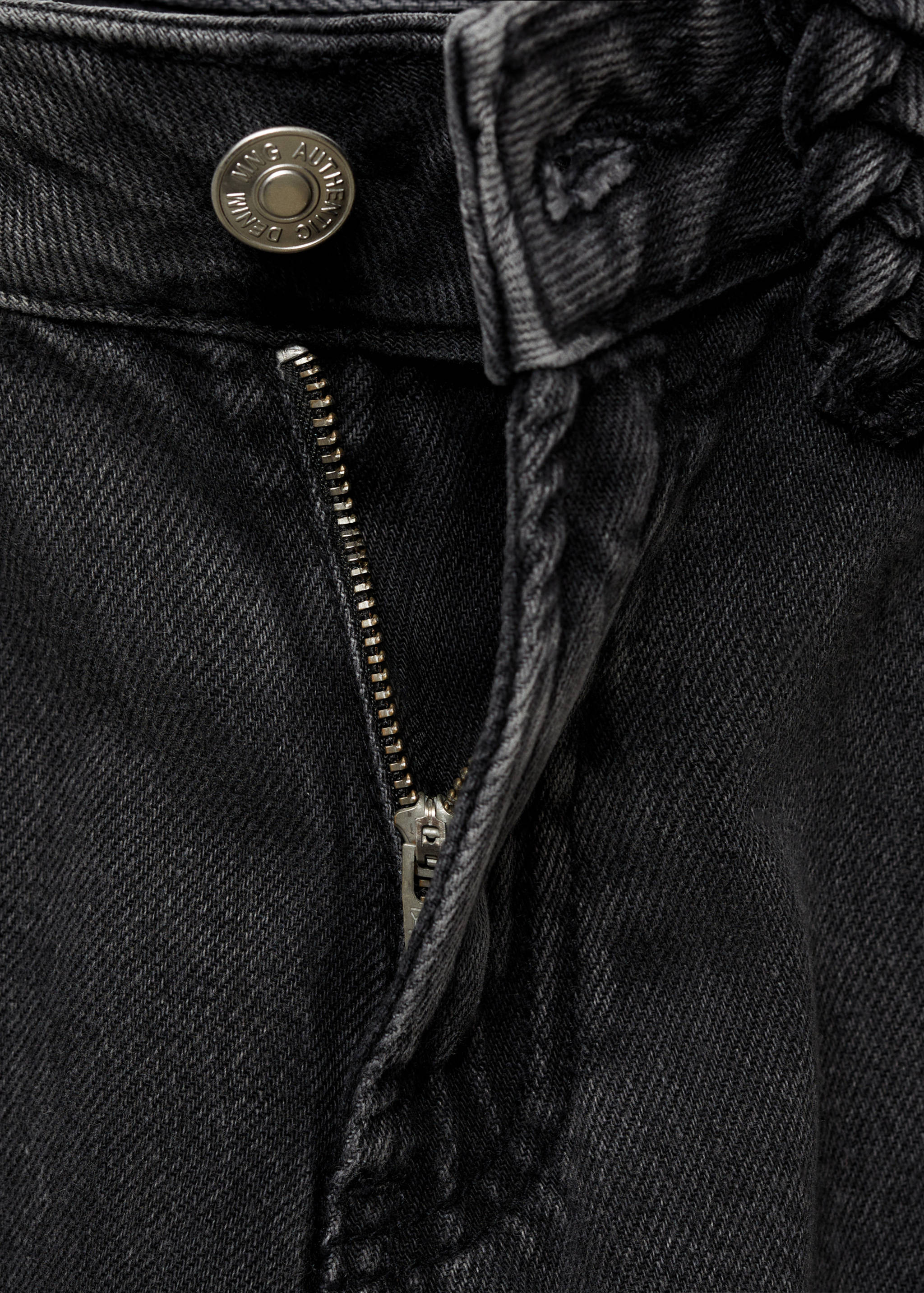 Gerade Jeans mit geflochtenen Schlaufen - Detail des Artikels 8