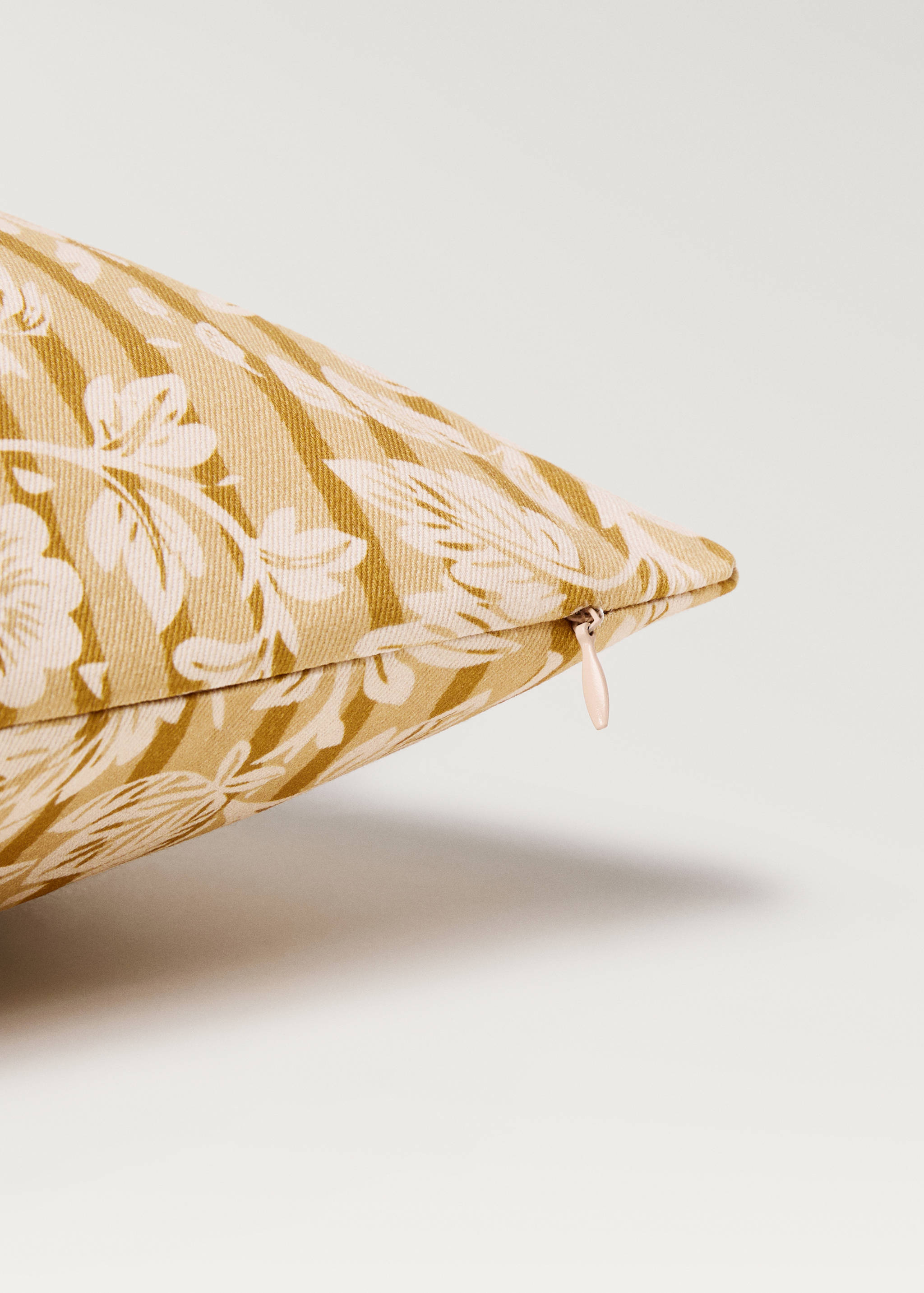 Kissenbezug mit Blumen- und Streifenmuster, 45 x 45 cm - Detail des Artikels 2