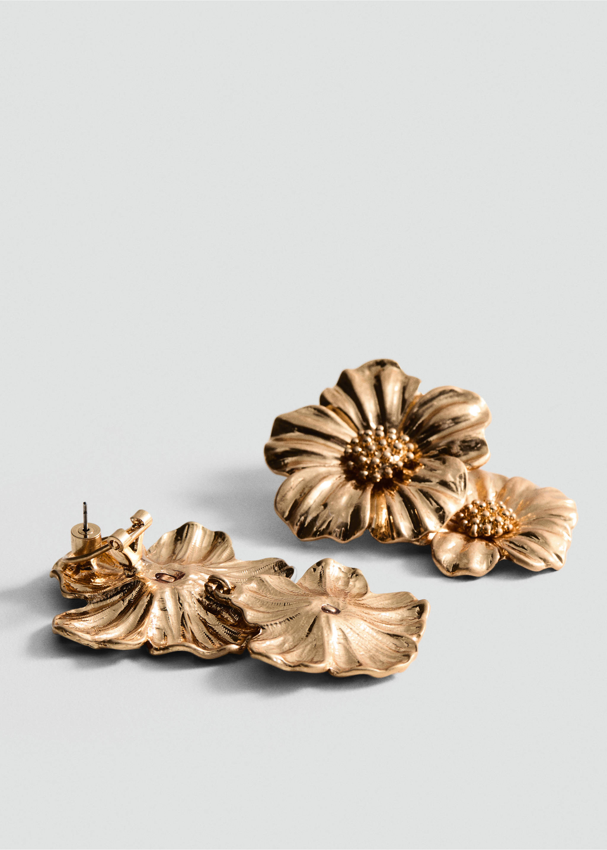 Pendientes flores colgantes - Plano medio, Oro. Ref: 87002550-00.