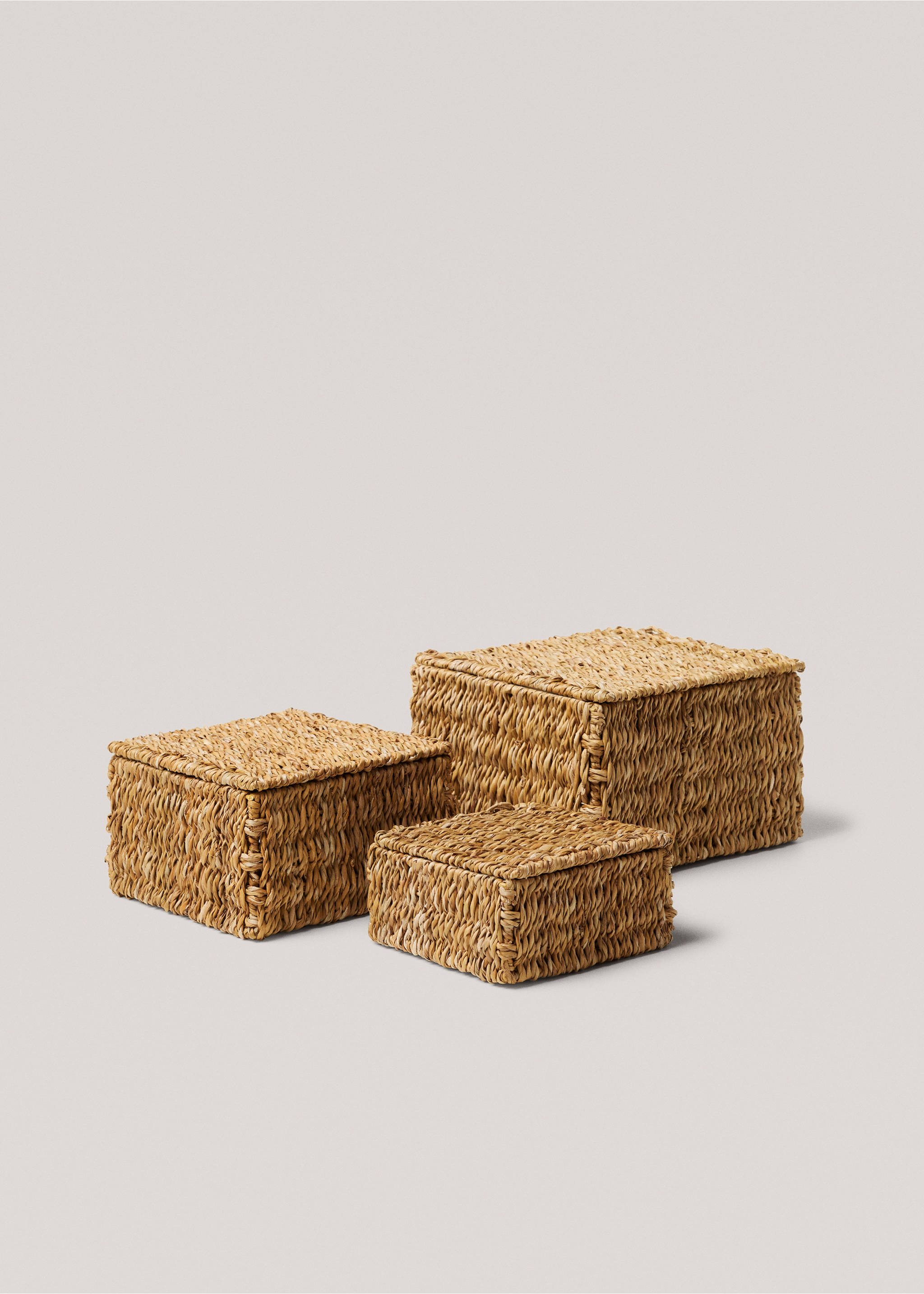 Medium natural fibre basket with lid - Details of the article 4, Brown. Ref: 87002914-00.