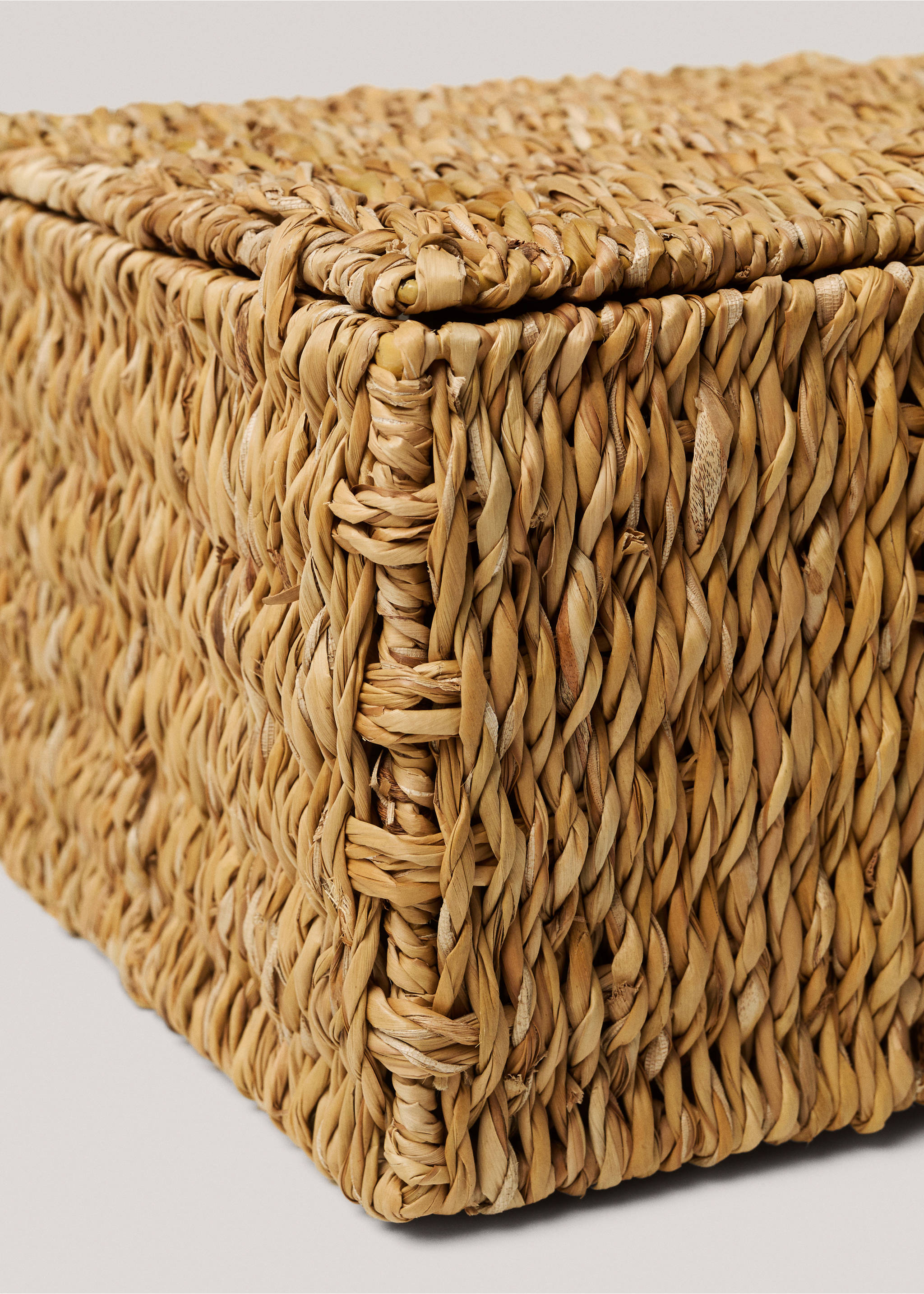 Large natural fibre basket with lid - Details of the article 3, Brown. Ref: 87002915-00.