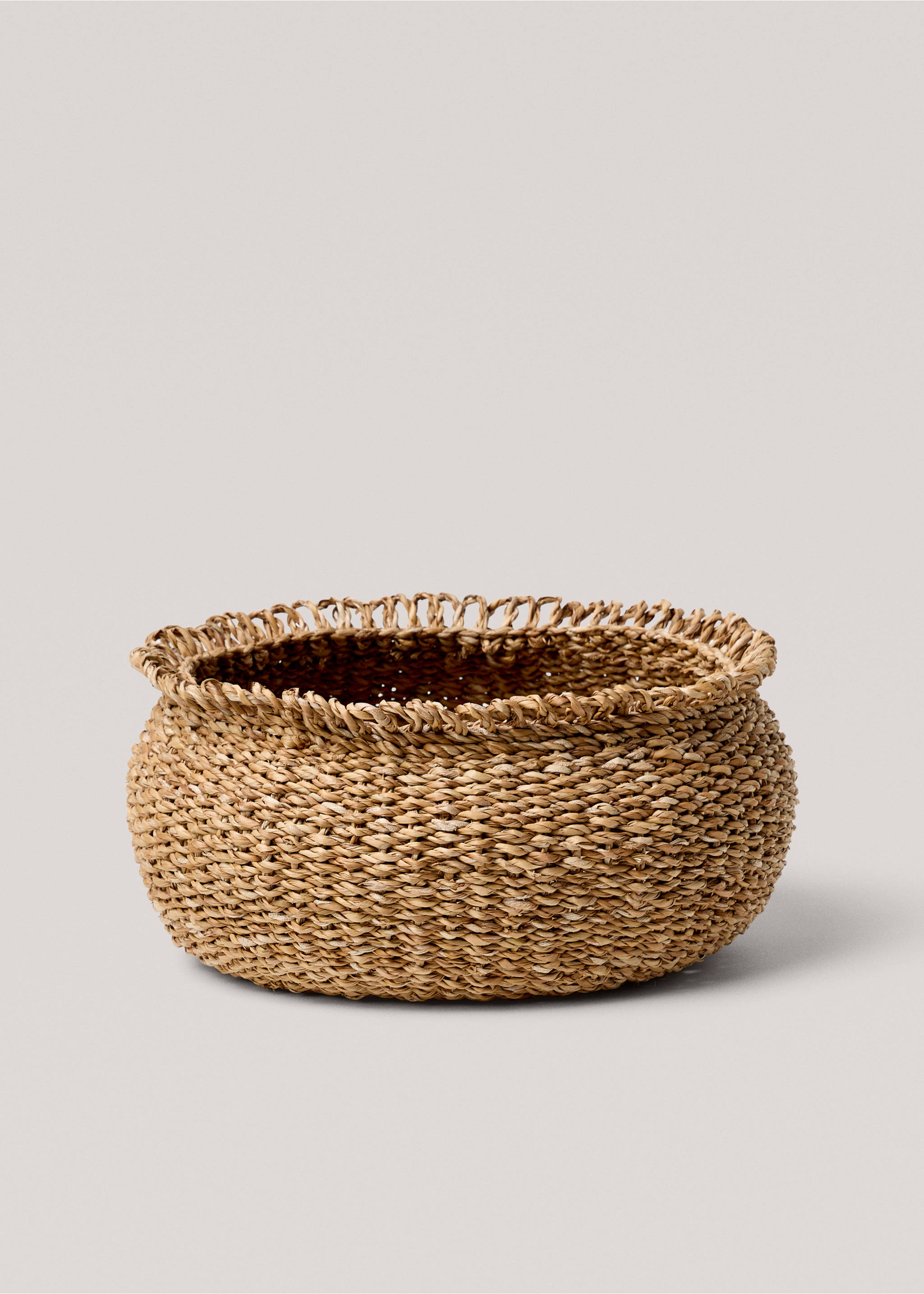 Medium natural fibre round basket - Article without model, Brown. Ref: 87002923-00.