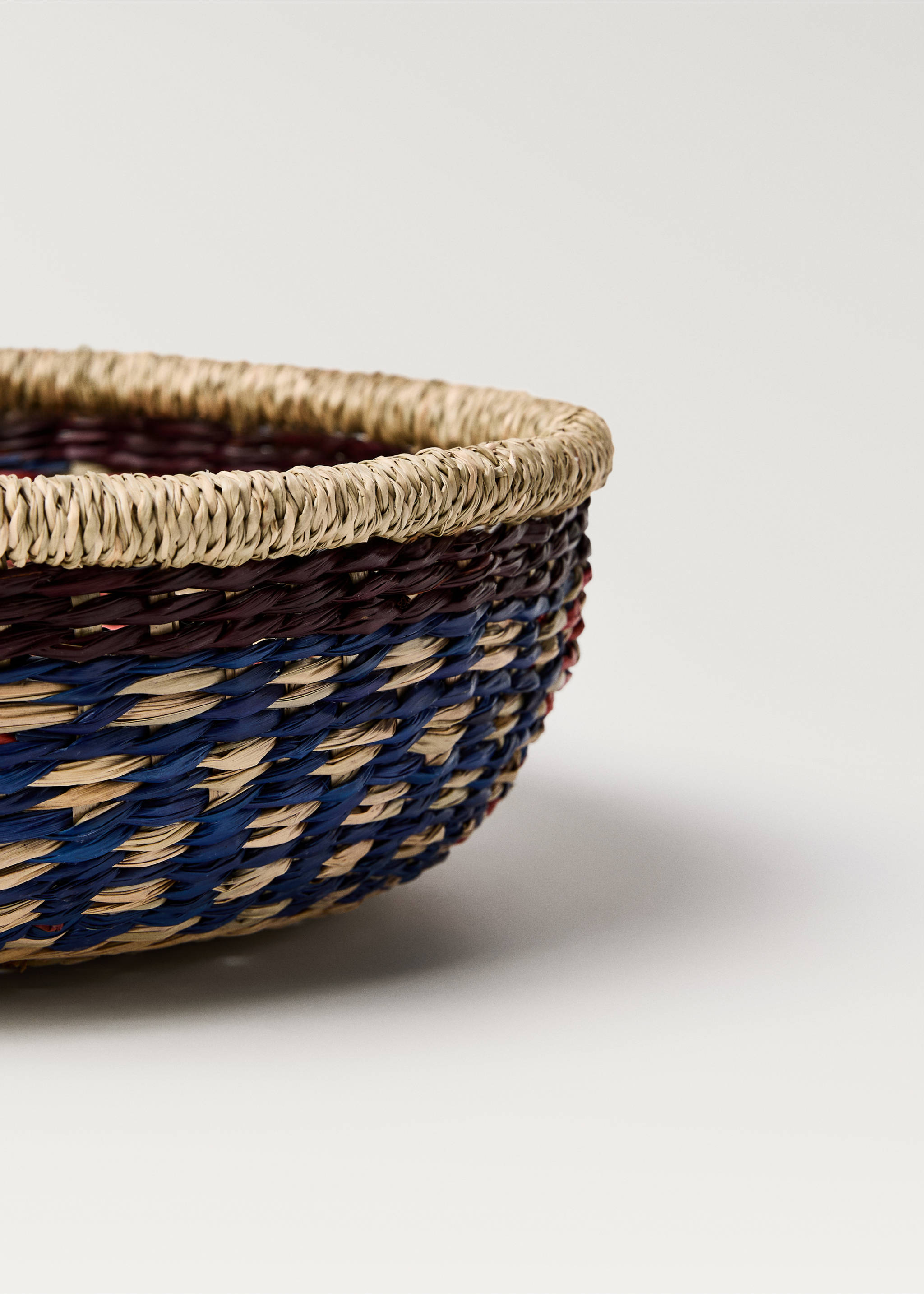 Large coloured seagrass basket - Details of the article 2, Brown. Ref: 87002928-00.