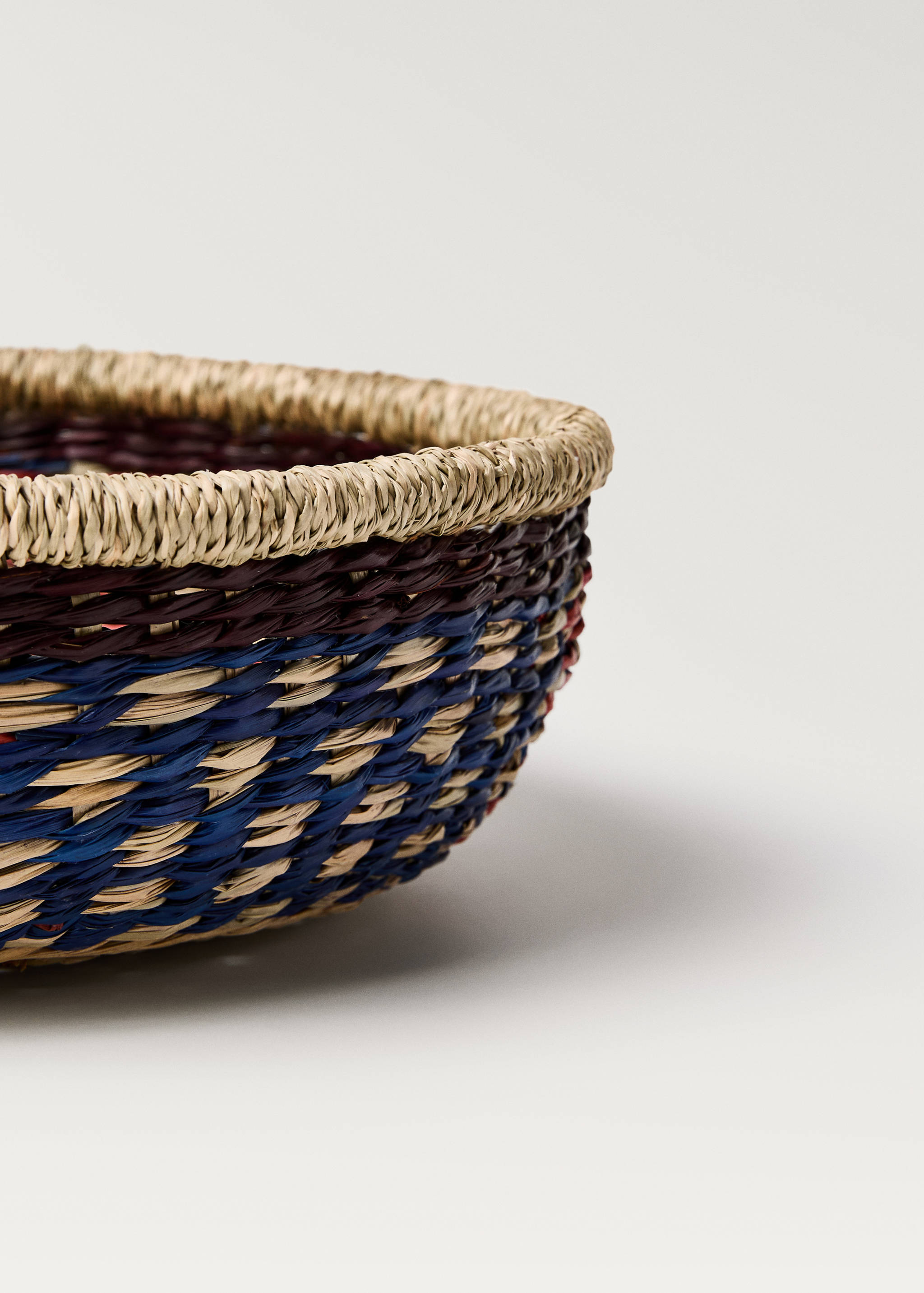 Large coloured seagrass basket - Details of the article 2