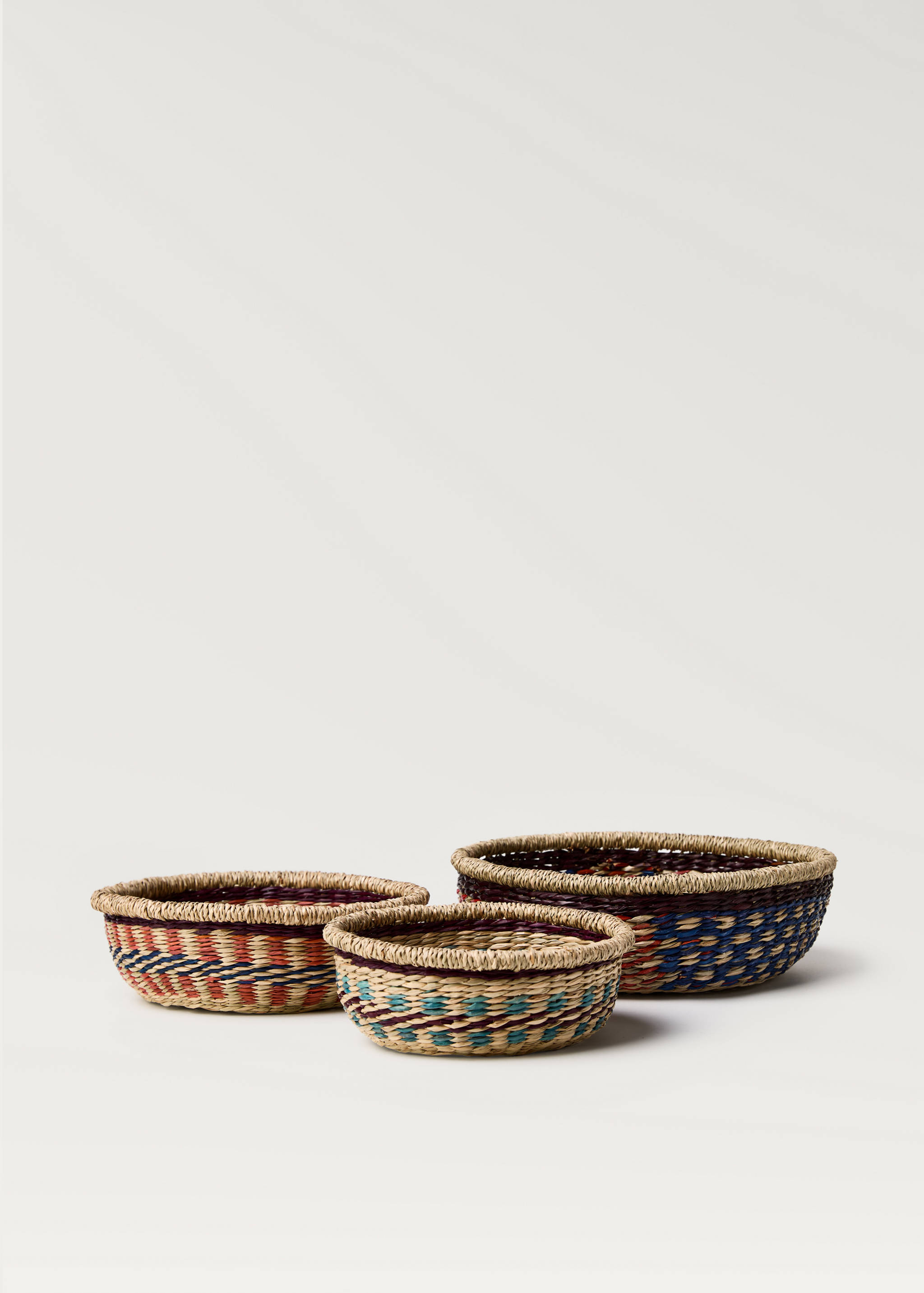 Large coloured seagrass basket - Details of the article 3